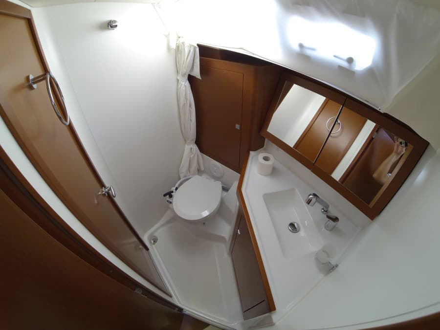 Oceanis 45 - photo 24