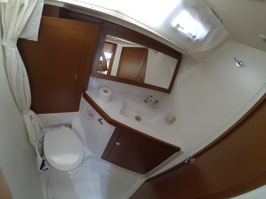 Oceanis 45 - photo 7