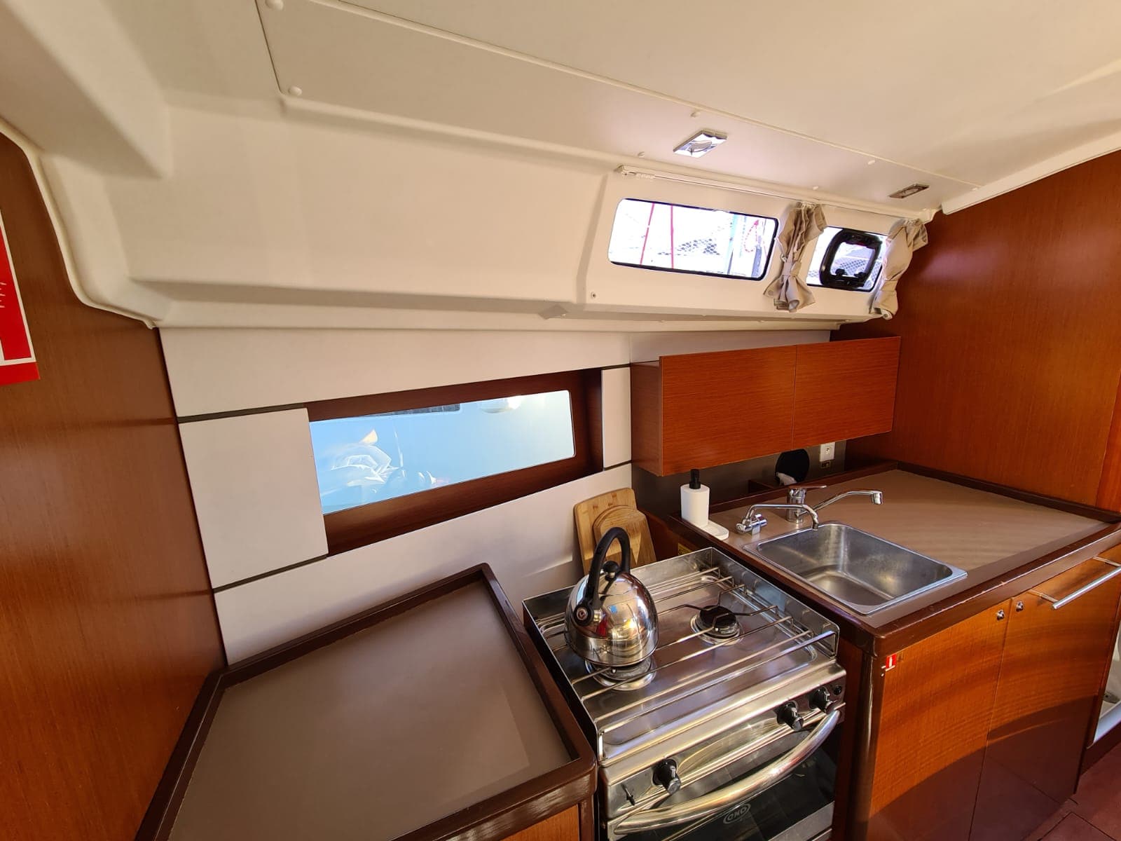 Oceanis 35.1 - photo 15