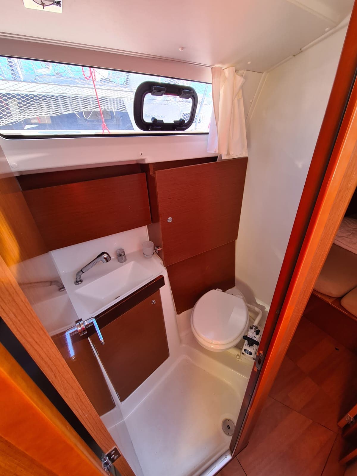 Oceanis 35.1 - photo 11