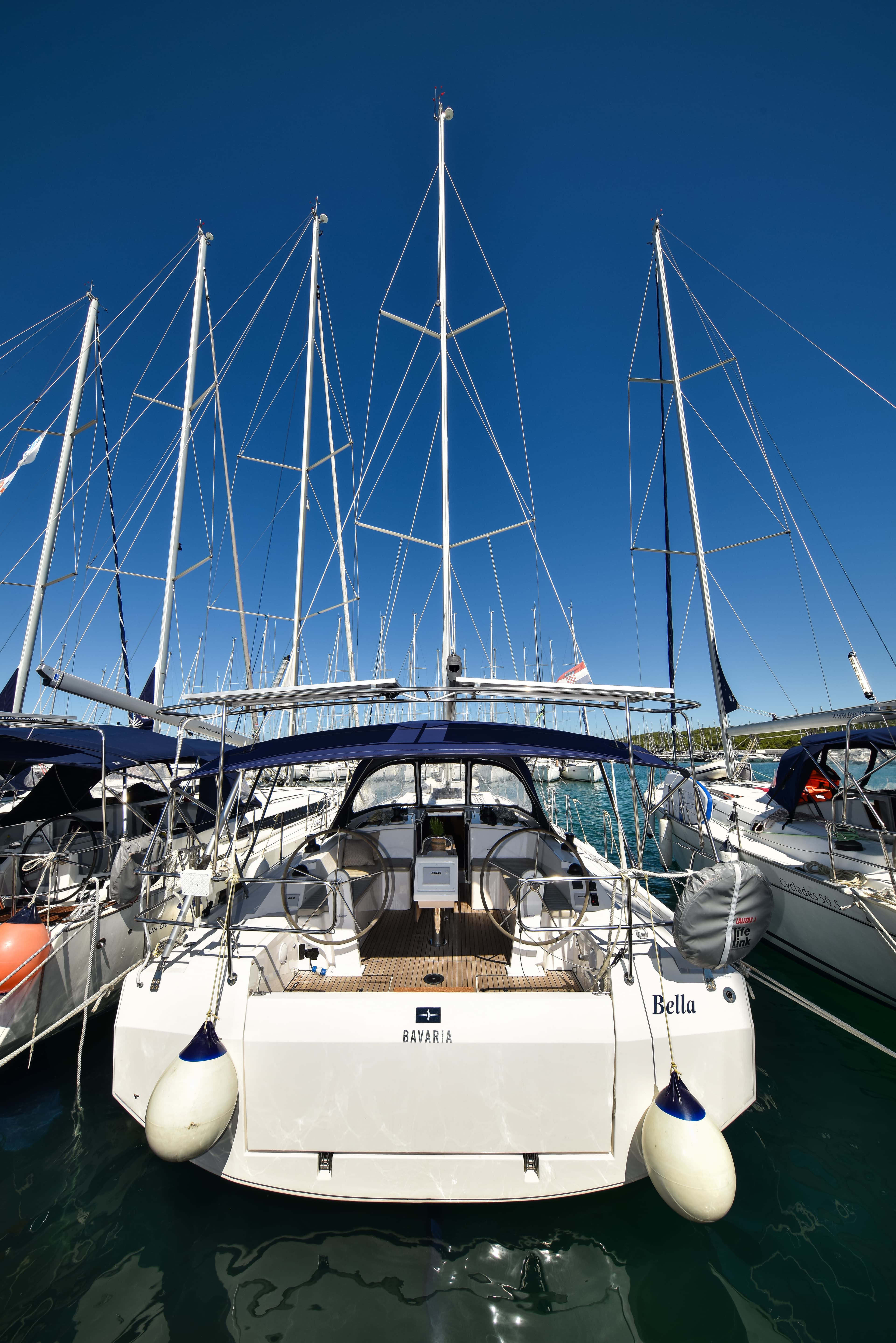 Bavaria C42 - photo 5