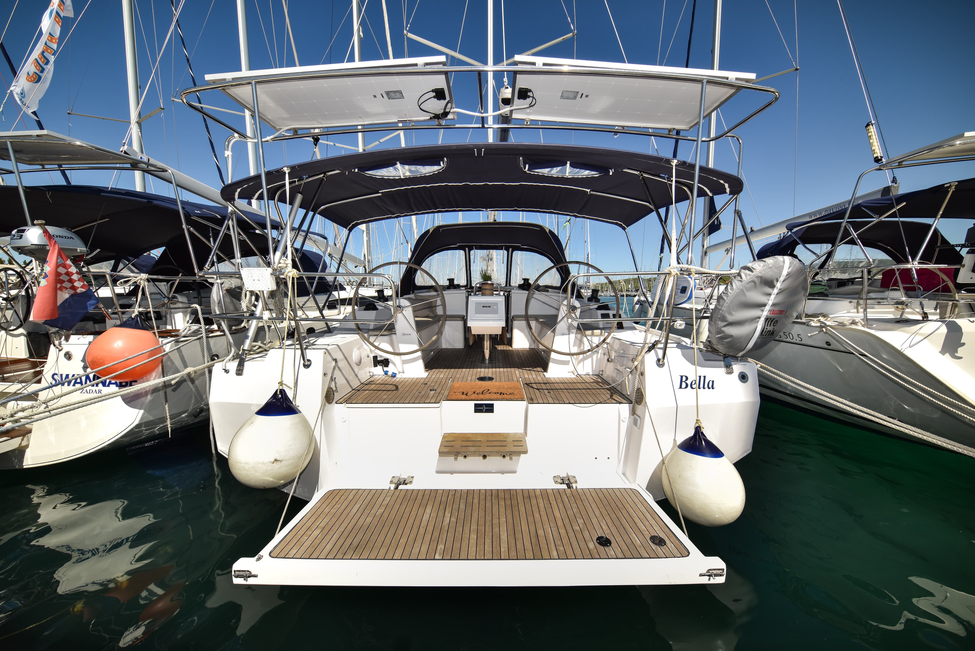 Bavaria C42 - photo 34