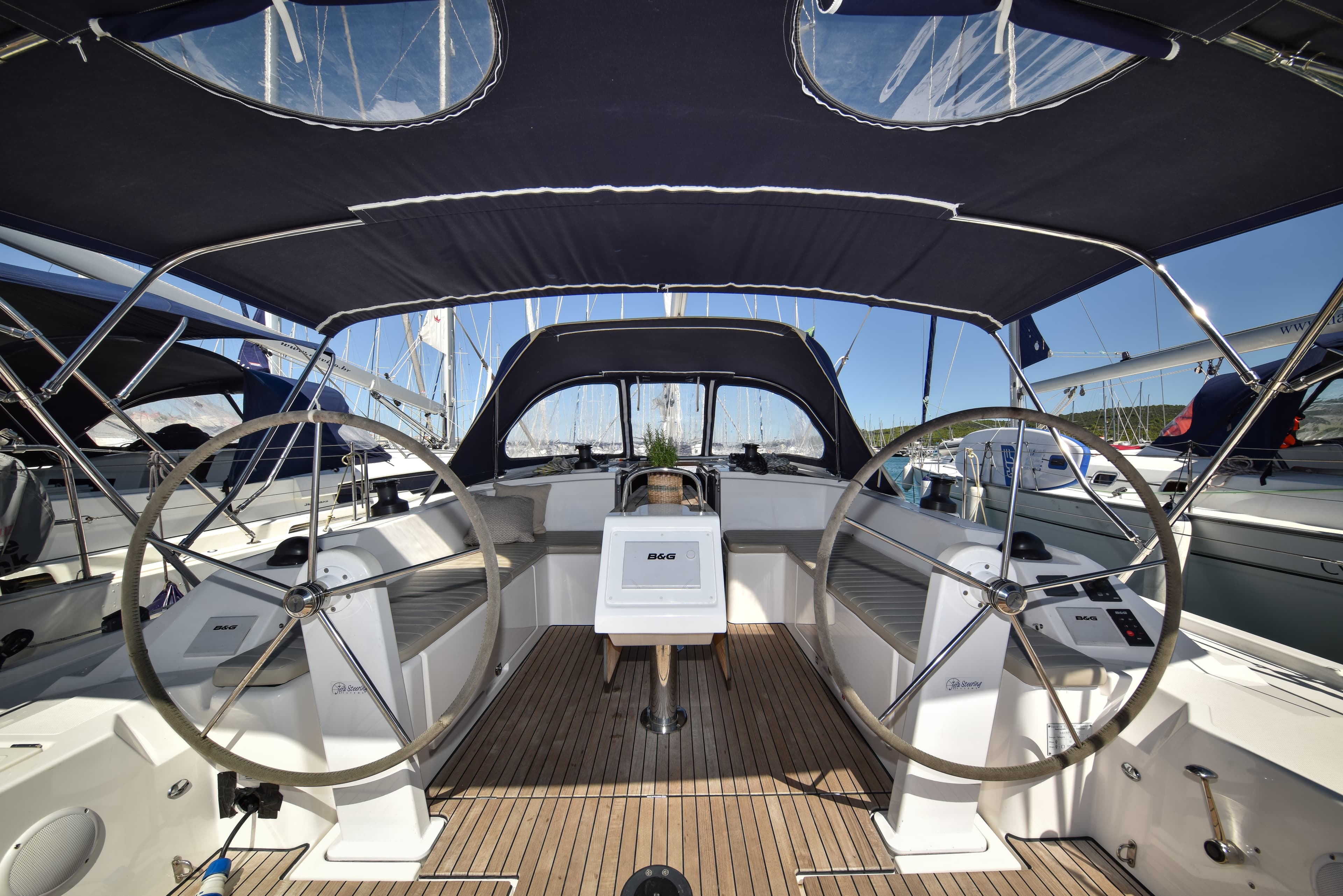 Bavaria C42 - photo 43