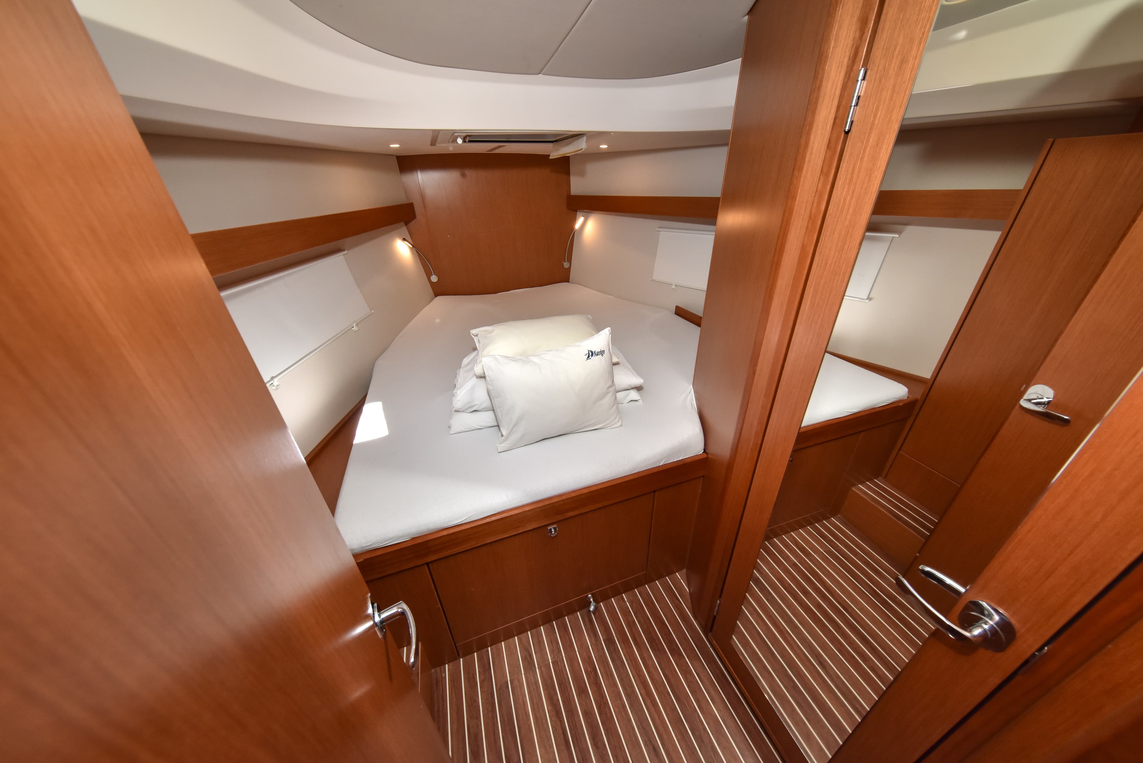 Bavaria C42 - photo 44