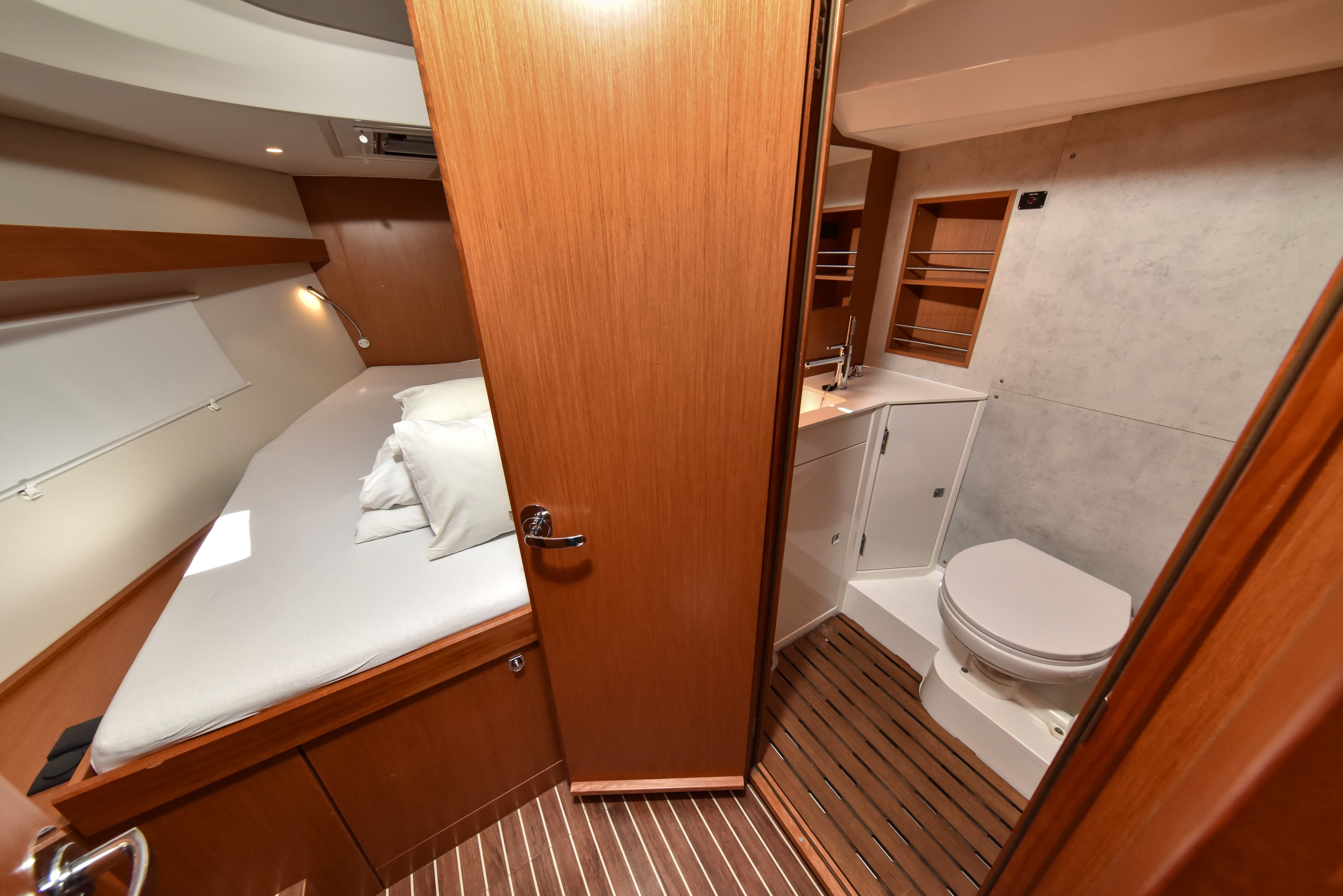 Bavaria C42 - photo 47