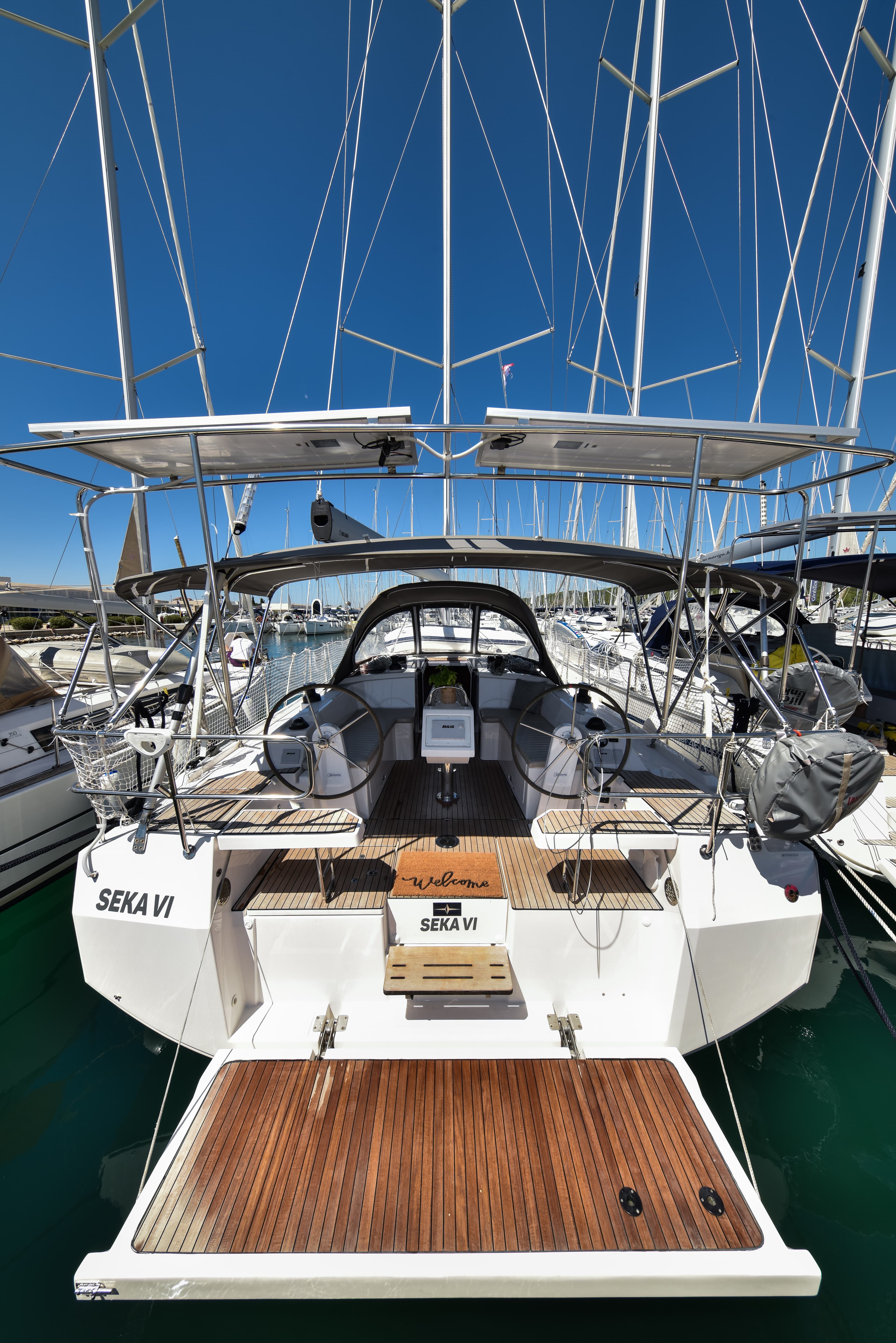 Bavaria C38 - photo 4