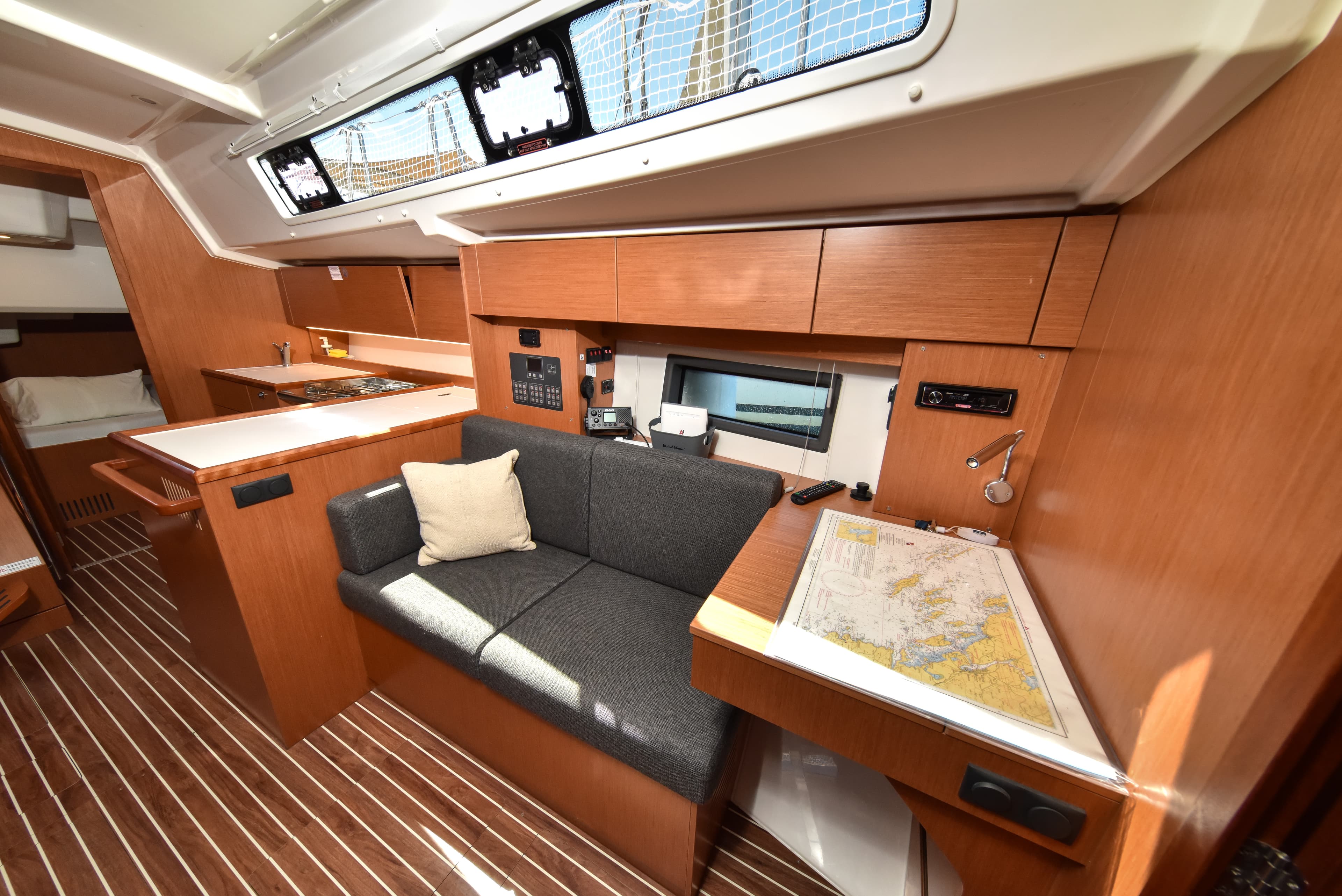 Bavaria C38 - photo 21