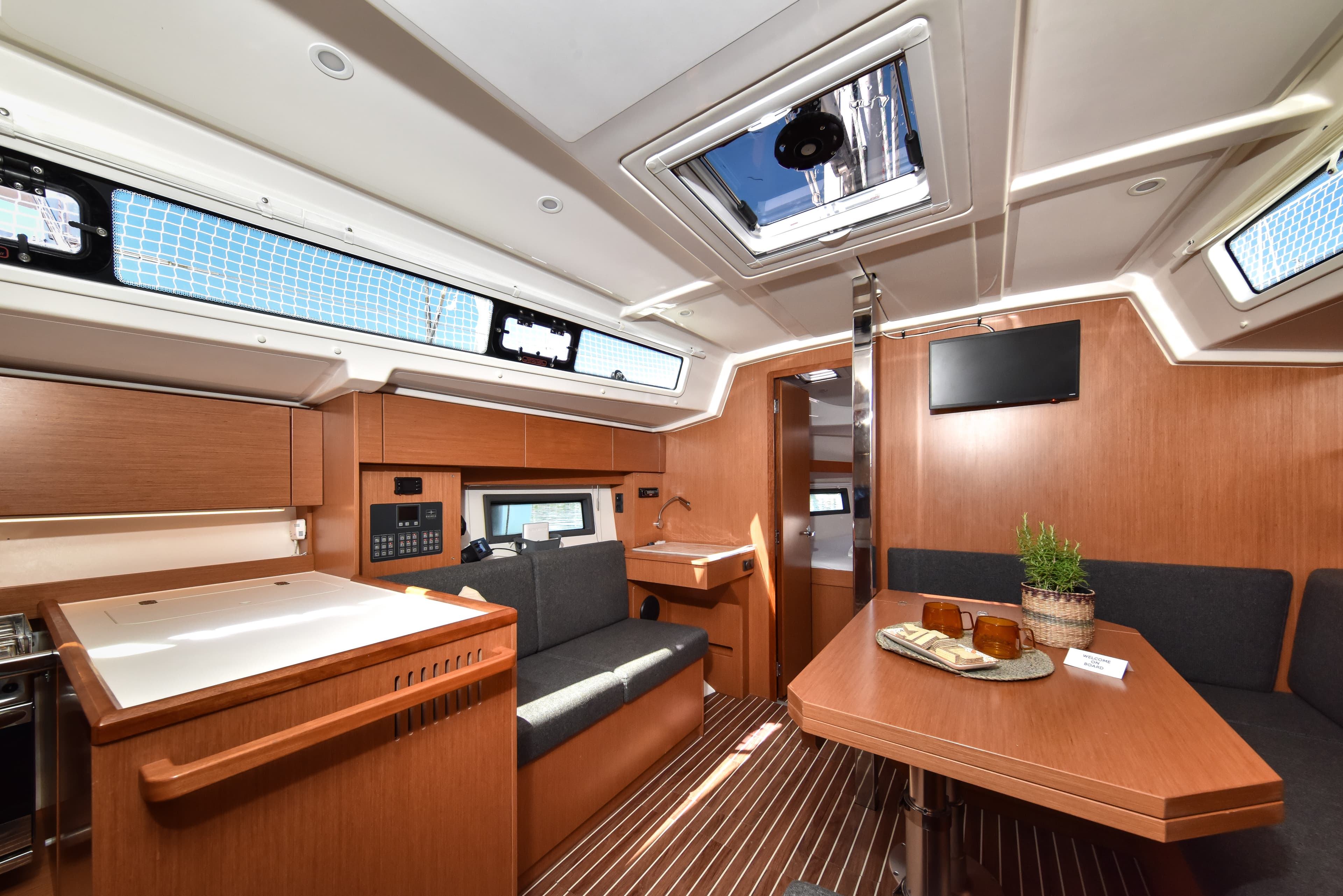 Bavaria C38 - photo 20