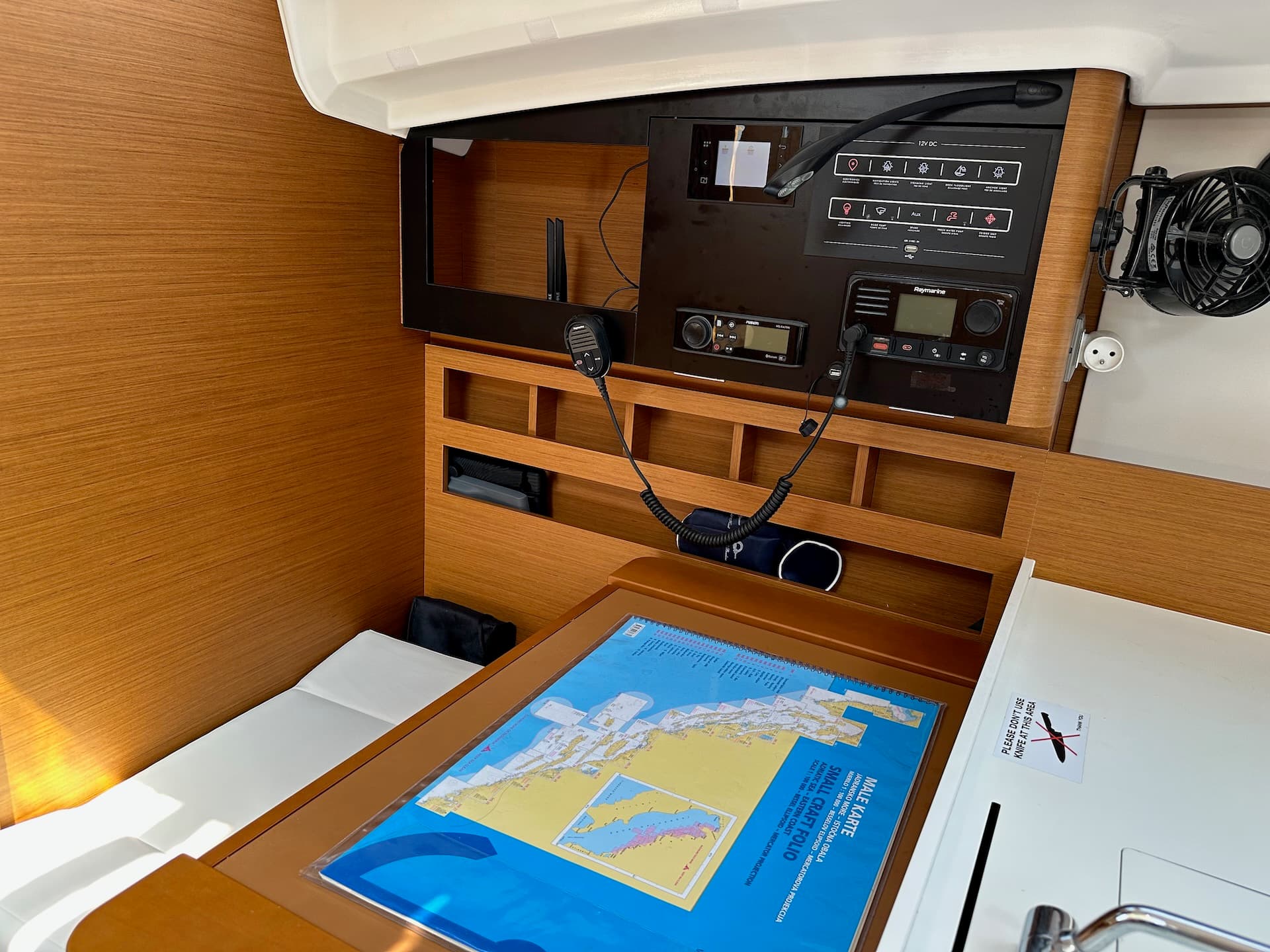 Sun Odyssey 410 - photo 10