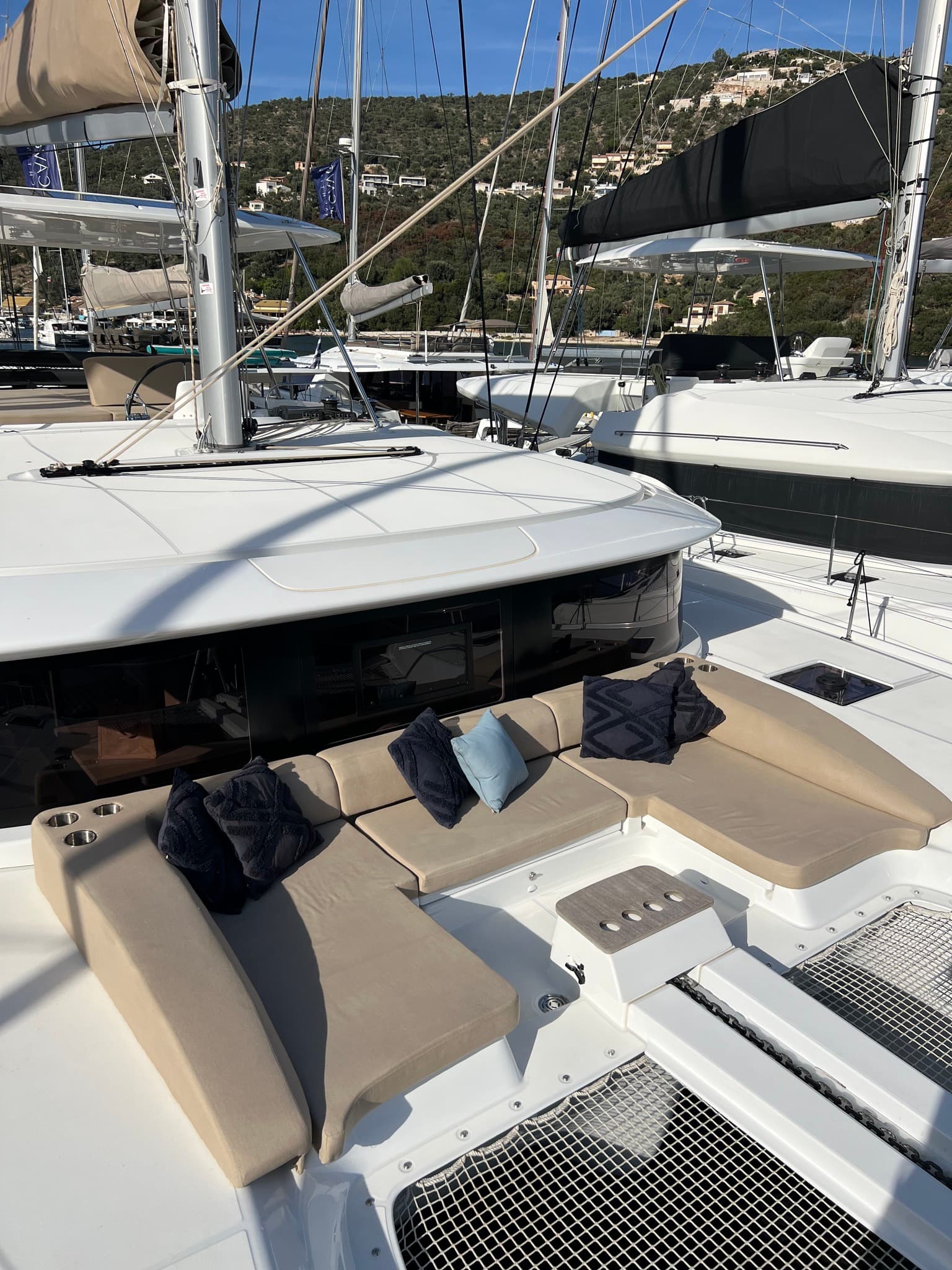 Lagoon 46  - photo 17