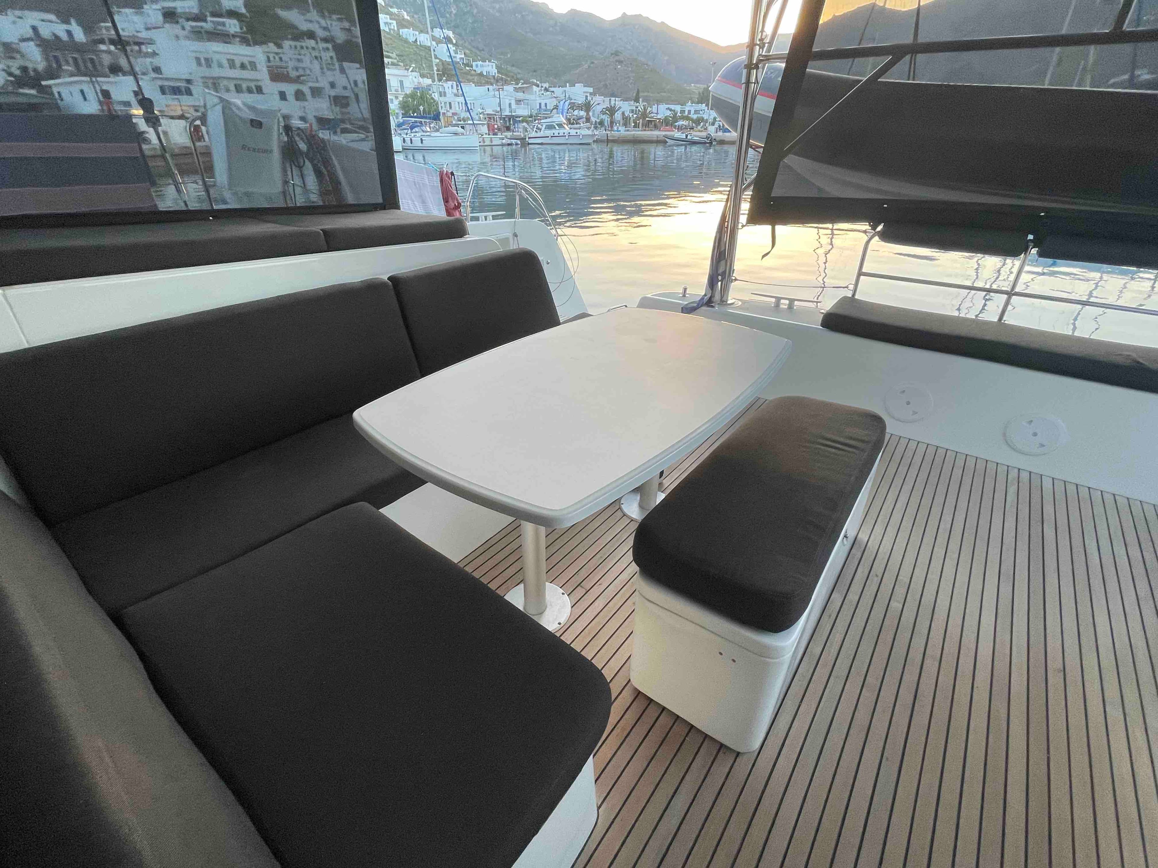 Lagoon 42 - photo 12