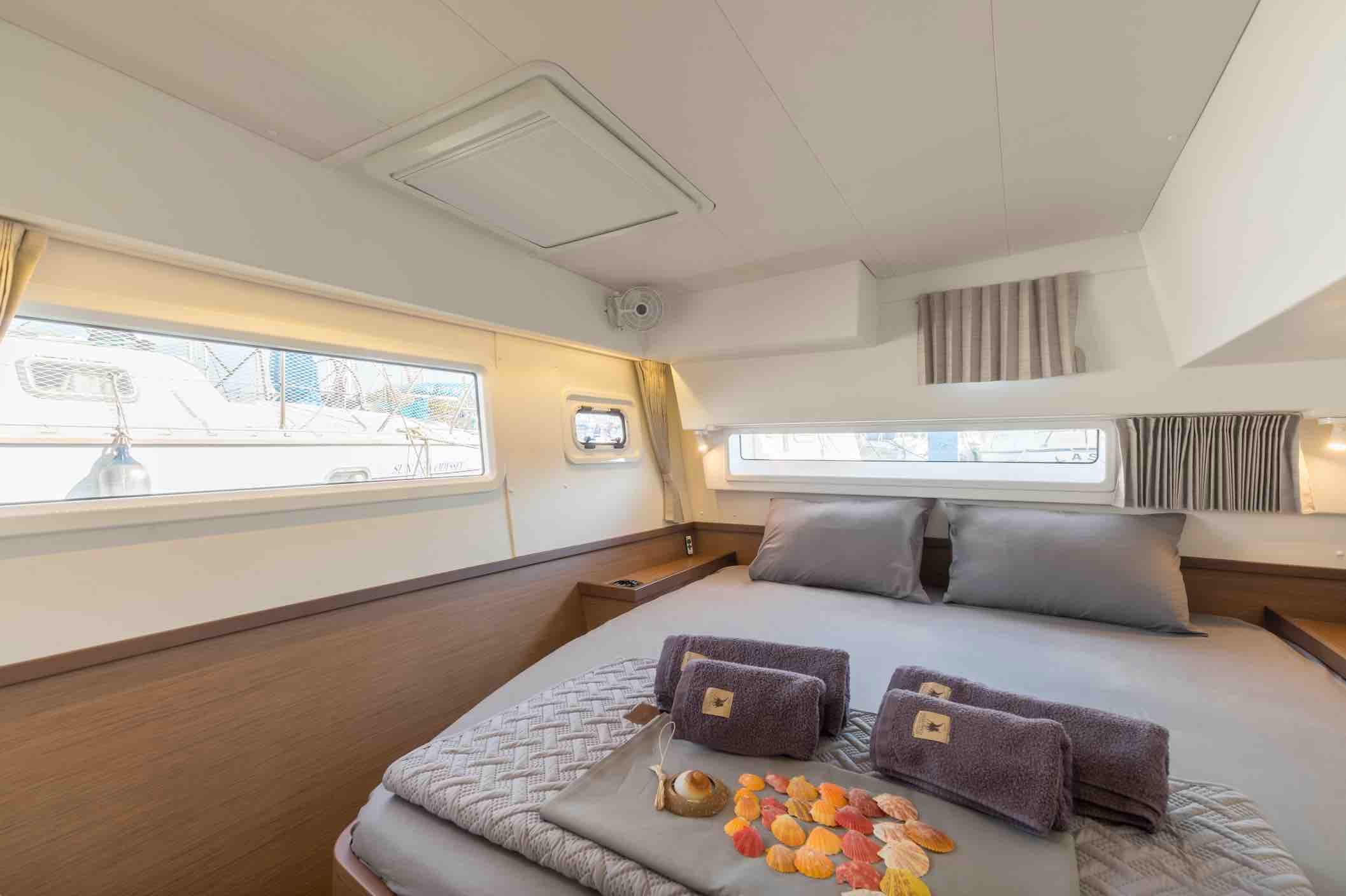 Lagoon 42 - photo 10