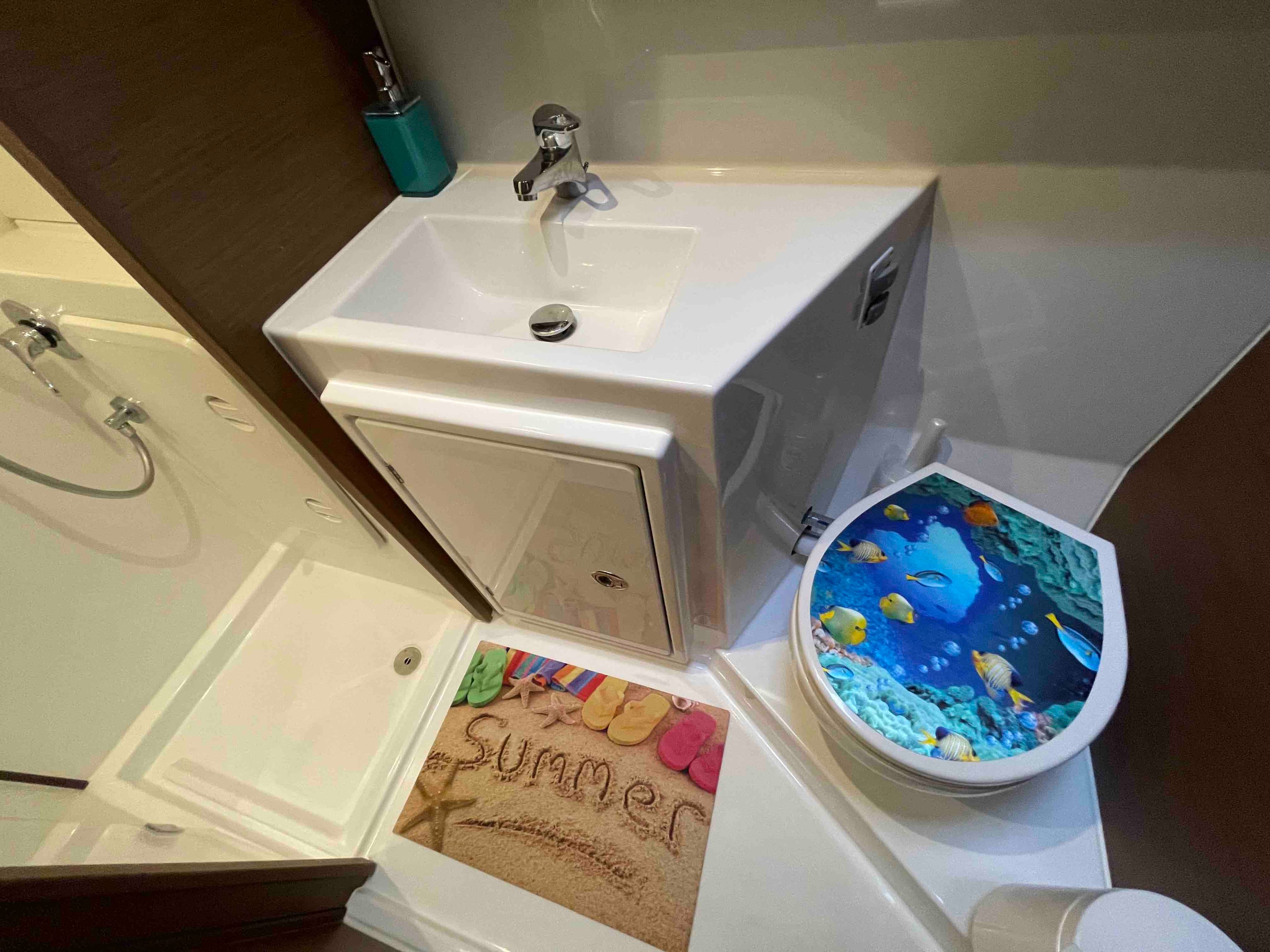 Lagoon 42 - photo 33