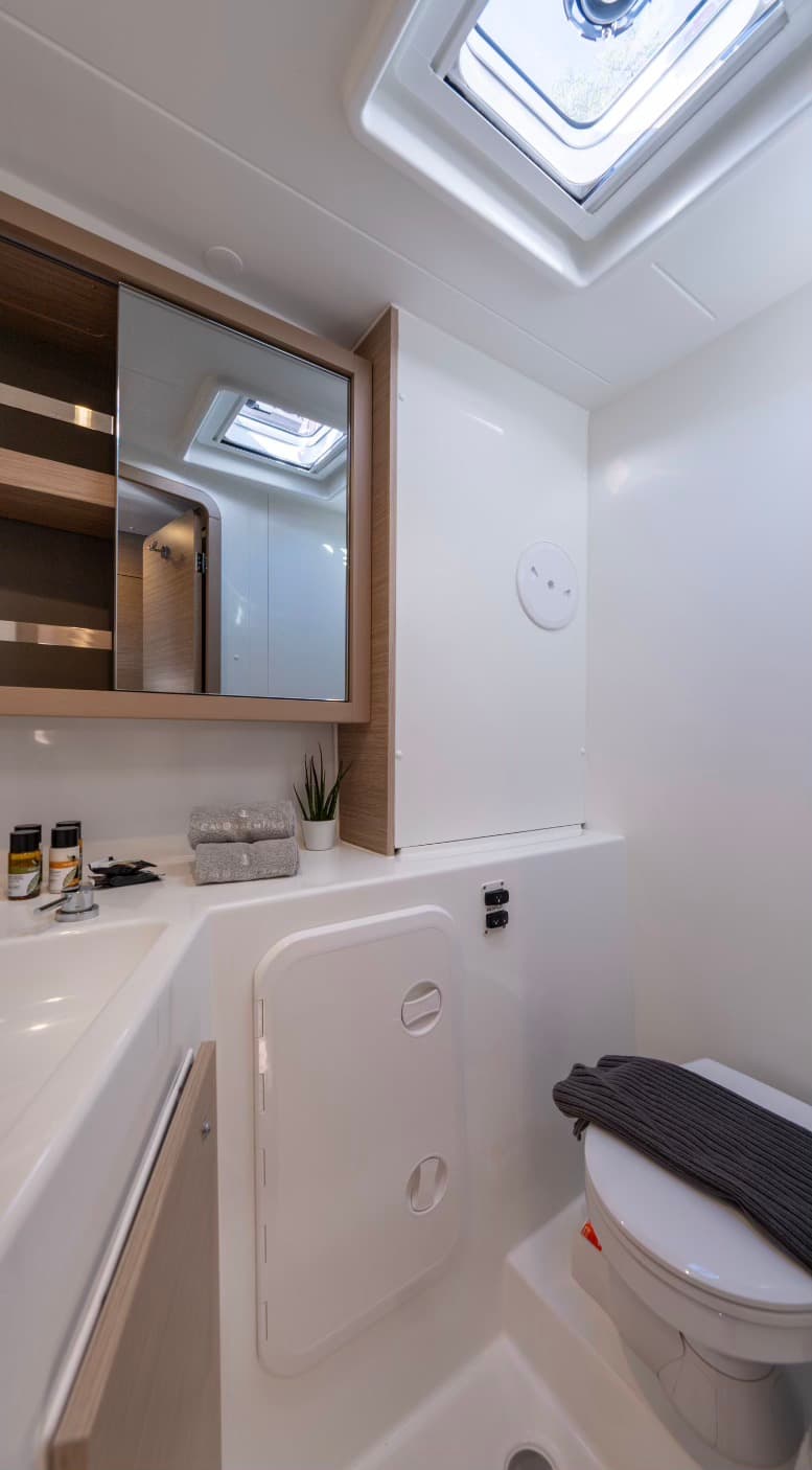 Lagoon 42 - photo 15