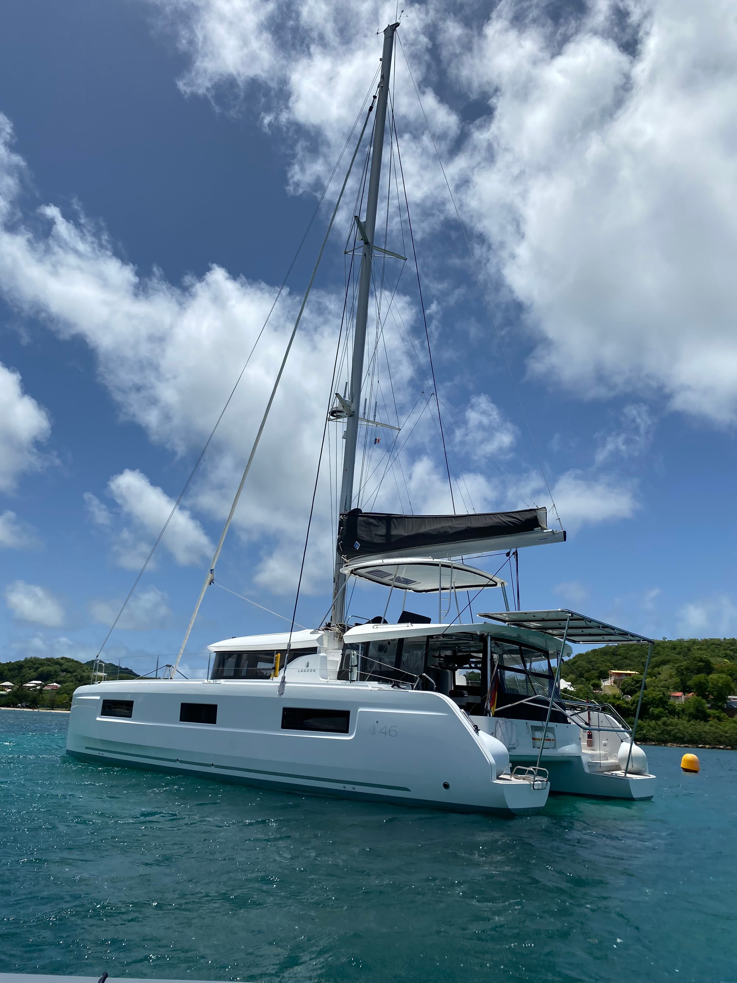 Lagoon 46  - photo 4