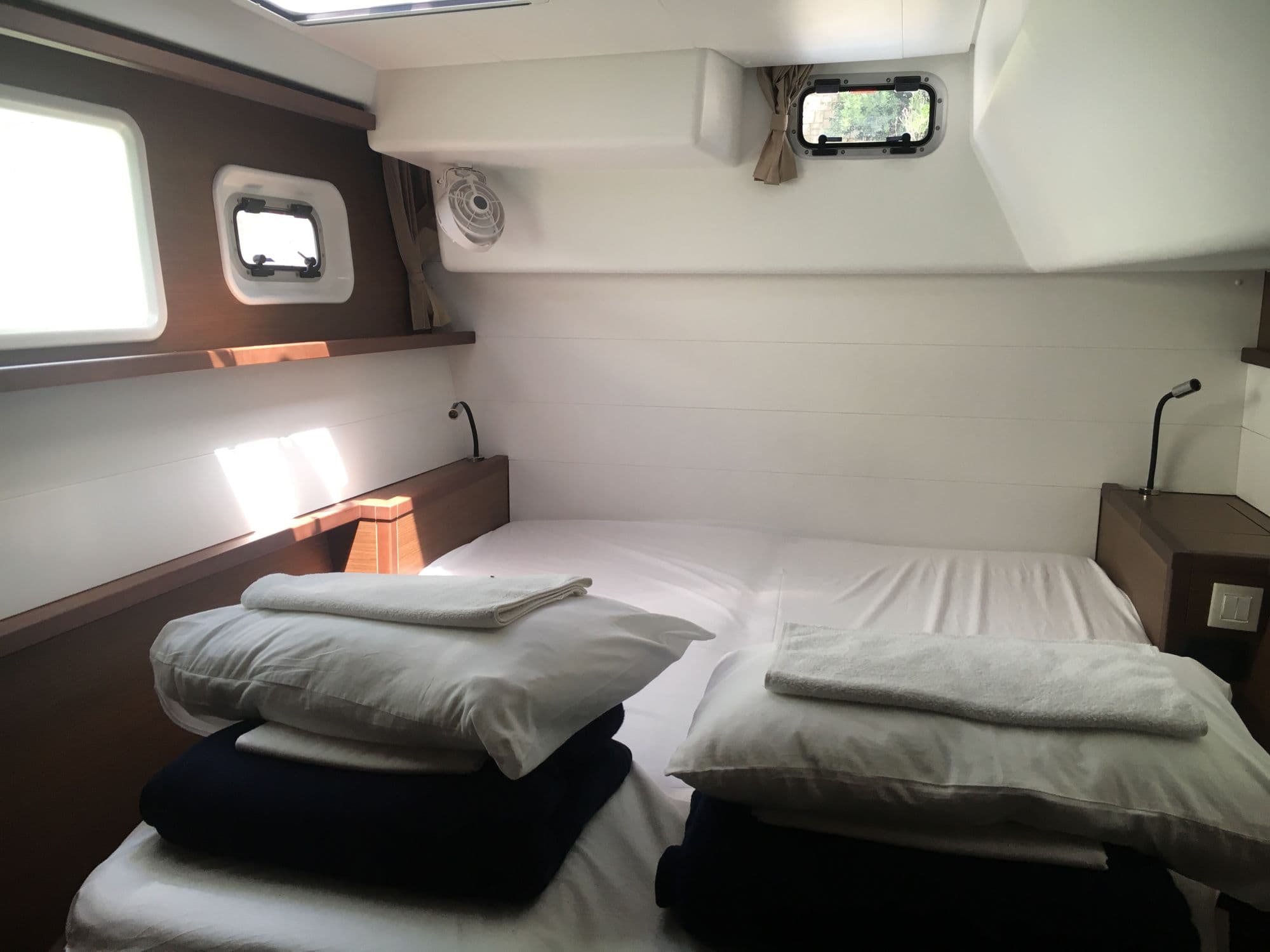 Lagoon 450 Fly - photo 24