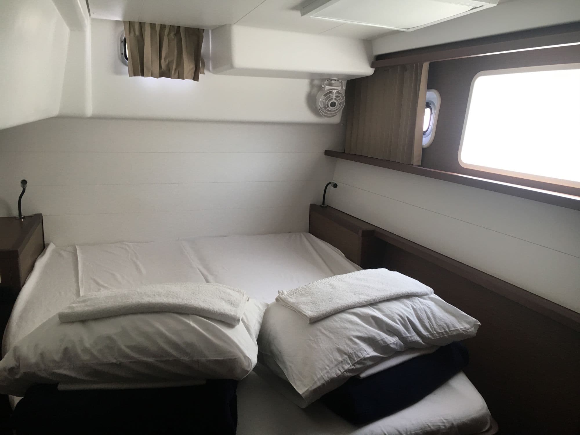 Lagoon 450 Fly - photo 25