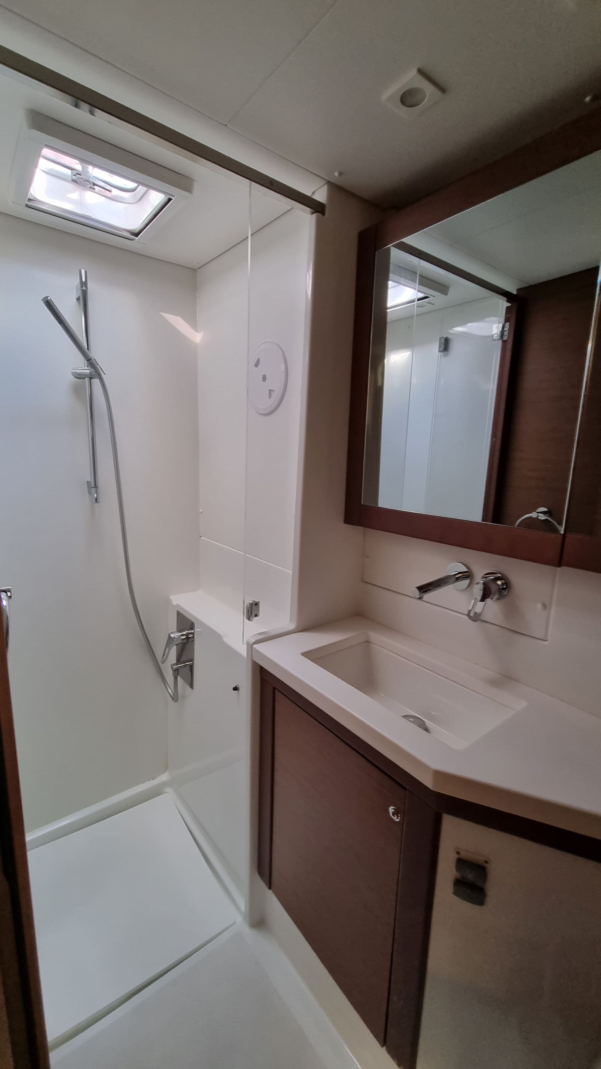 Lagoon 450 Fly - photo 32