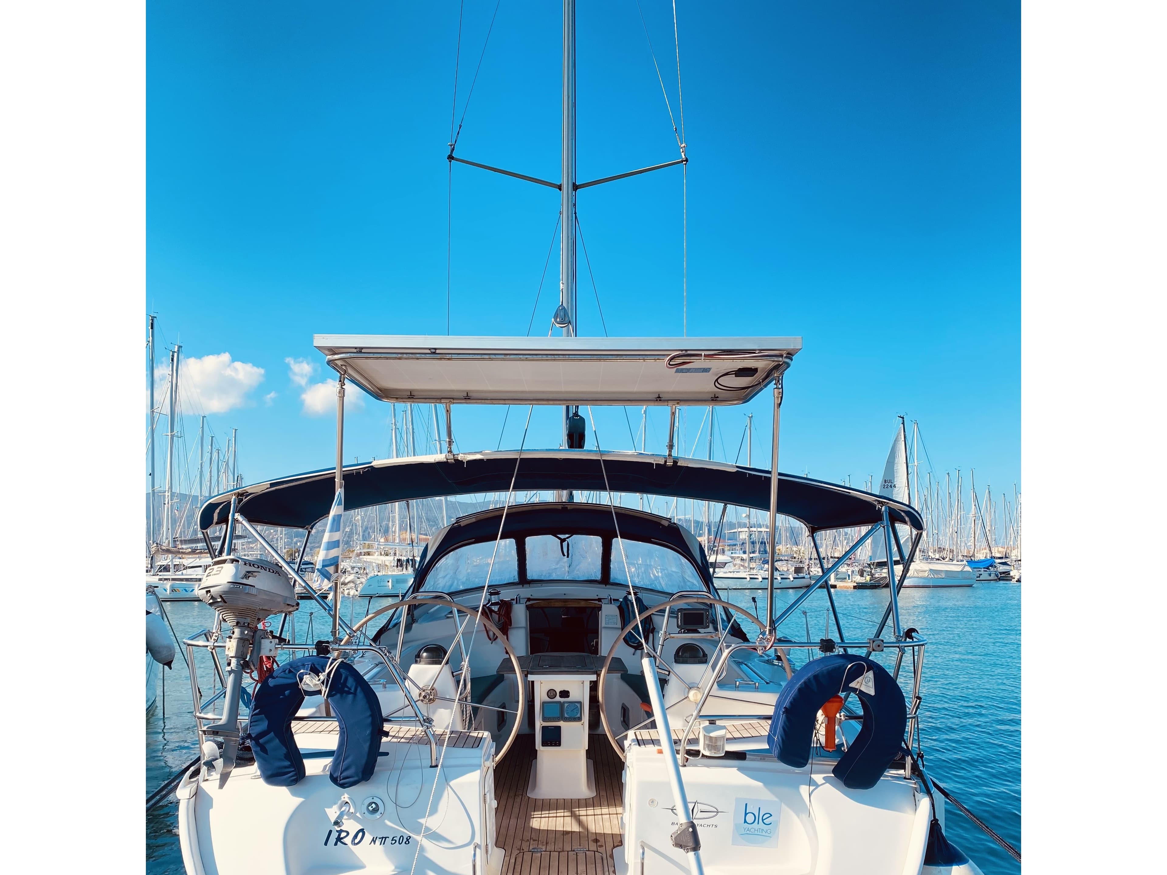 Bavaria 42 Cruiser - photo