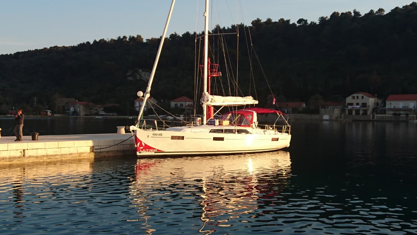 Oceanis 41.1 - photo 17