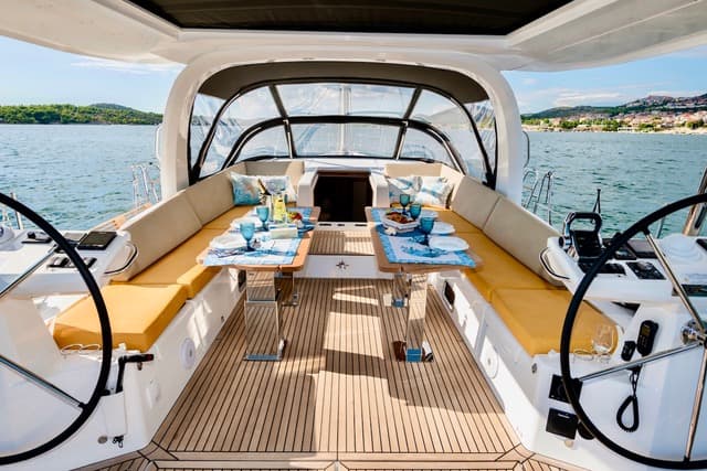 Jeanneau 60 - photo 4