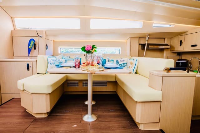 Jeanneau 60 - photo 9