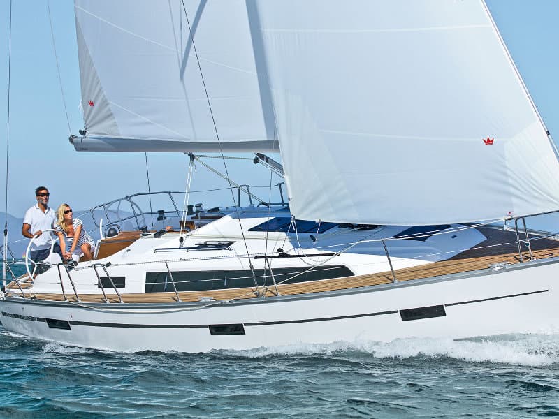 Bavaria Cruiser 37 - photo