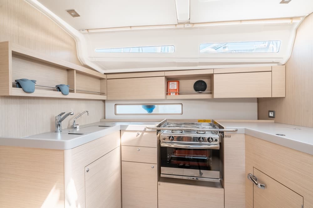 Oceanis 40.1 - photo 12