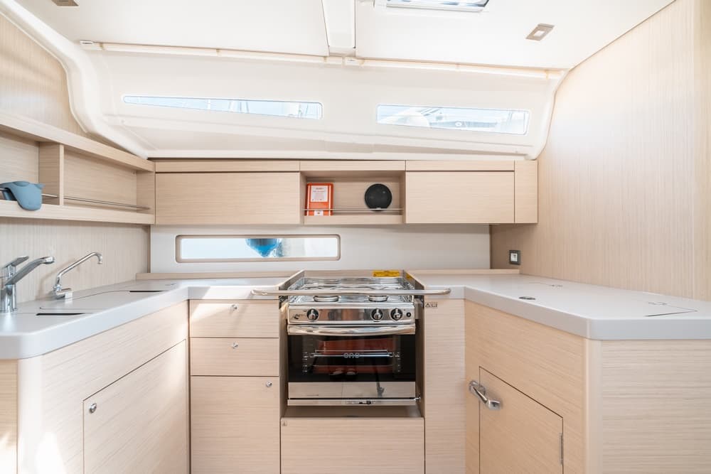 Oceanis 40.1 - photo 10