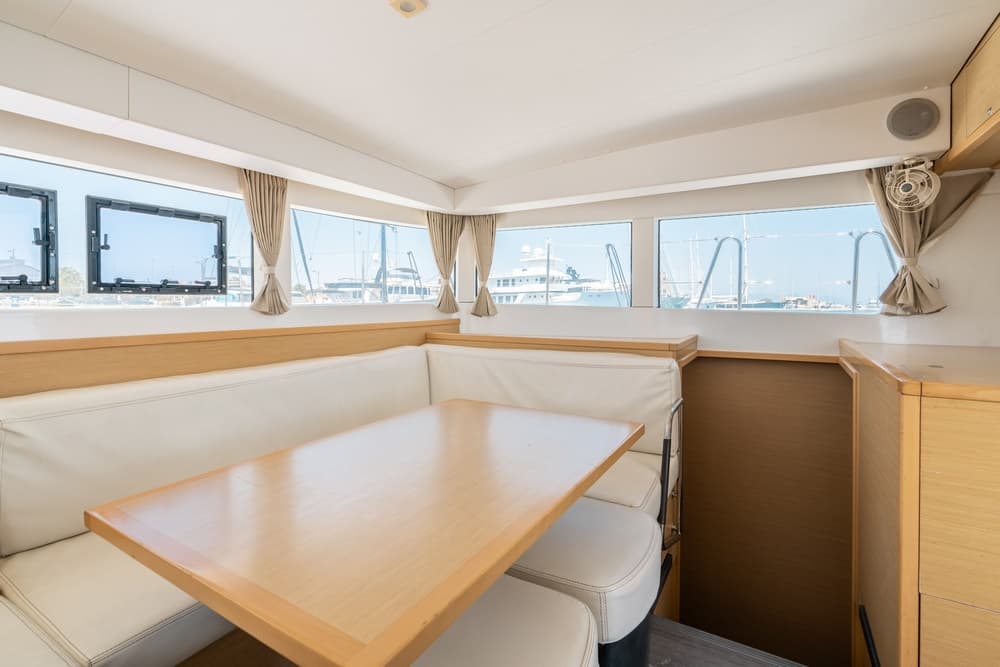 Lagoon 39 - photo 12