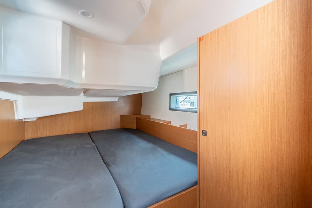 Bavaria C42 - photo 10