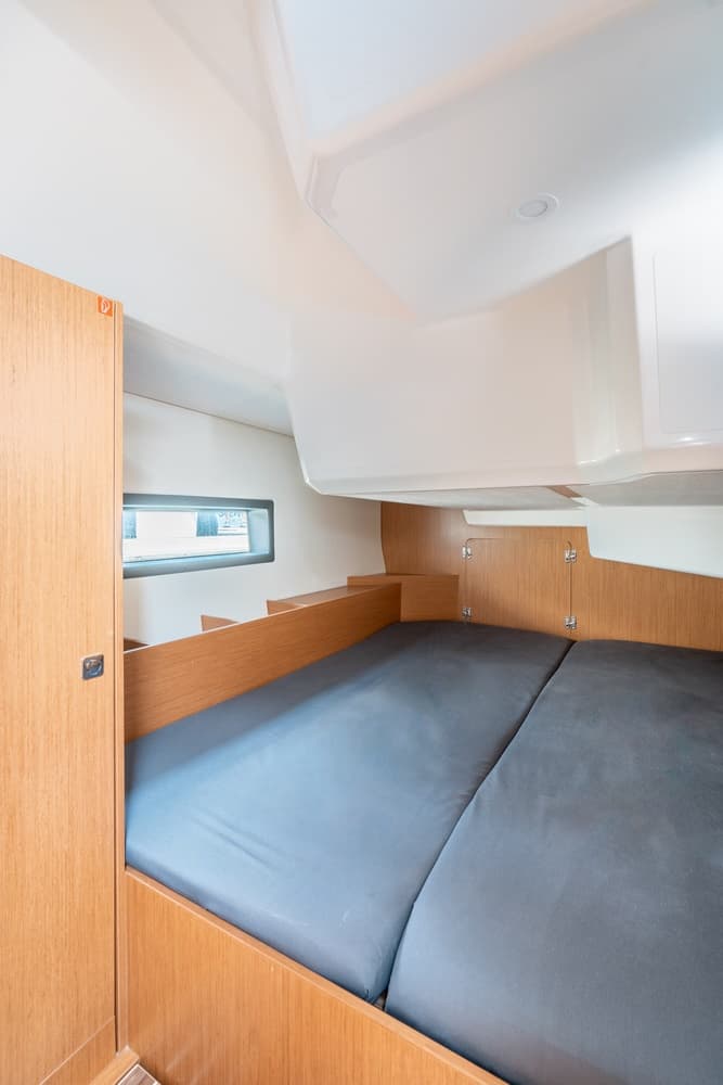 Bavaria C42 - photo 14