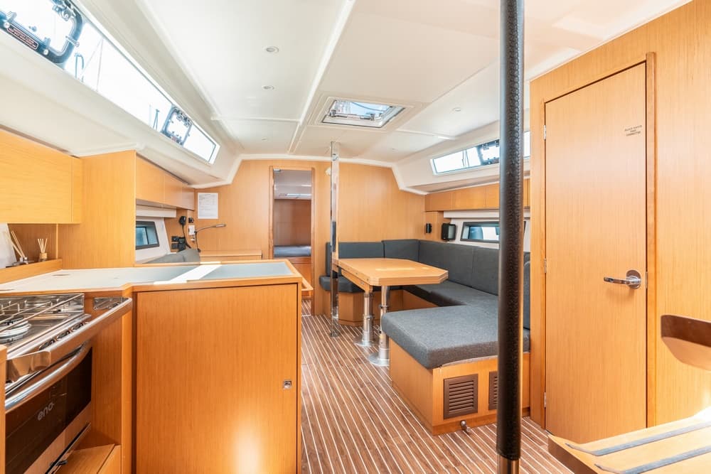 Bavaria C42 - photo 21