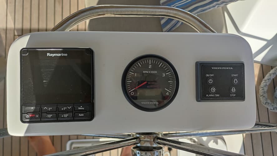 Dufour 360 - photo 10