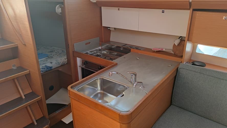 Dufour 360 - photo 7