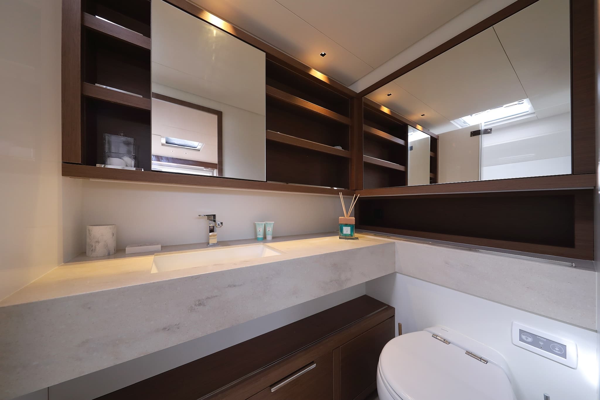 Lagoon Sixty 7 - photo 16