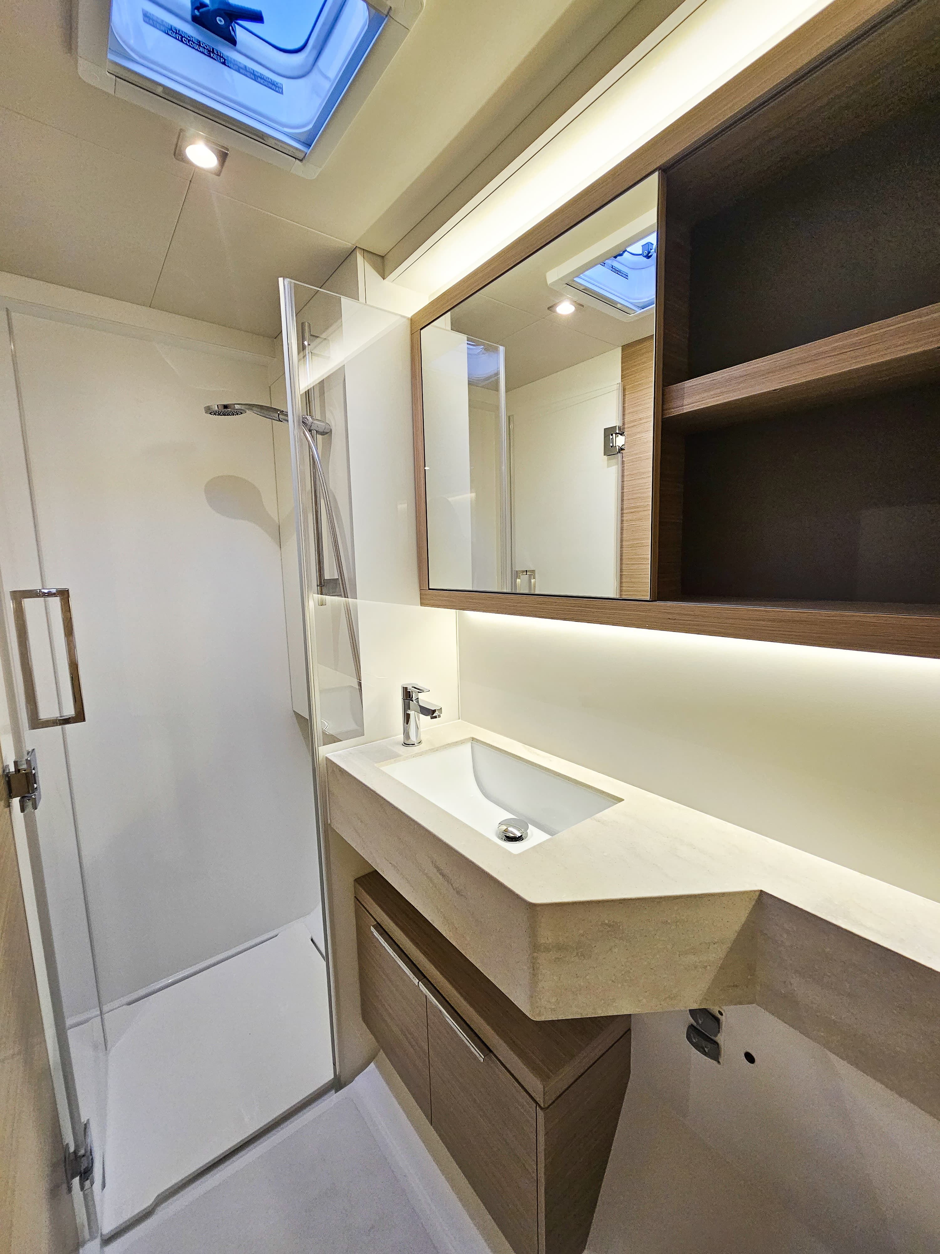 Lagoon 51 - photo 21