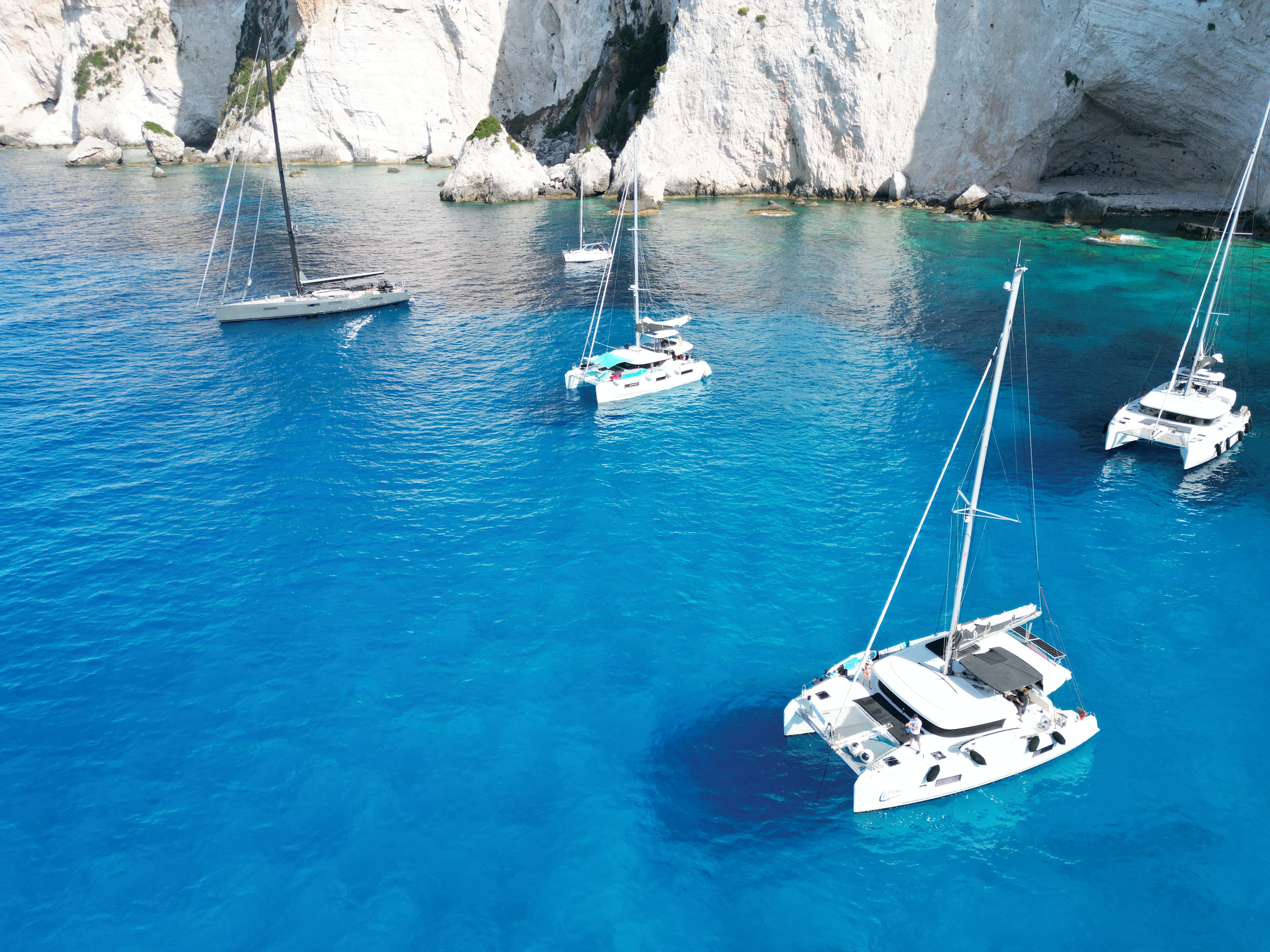 Lagoon 42 - photo 16