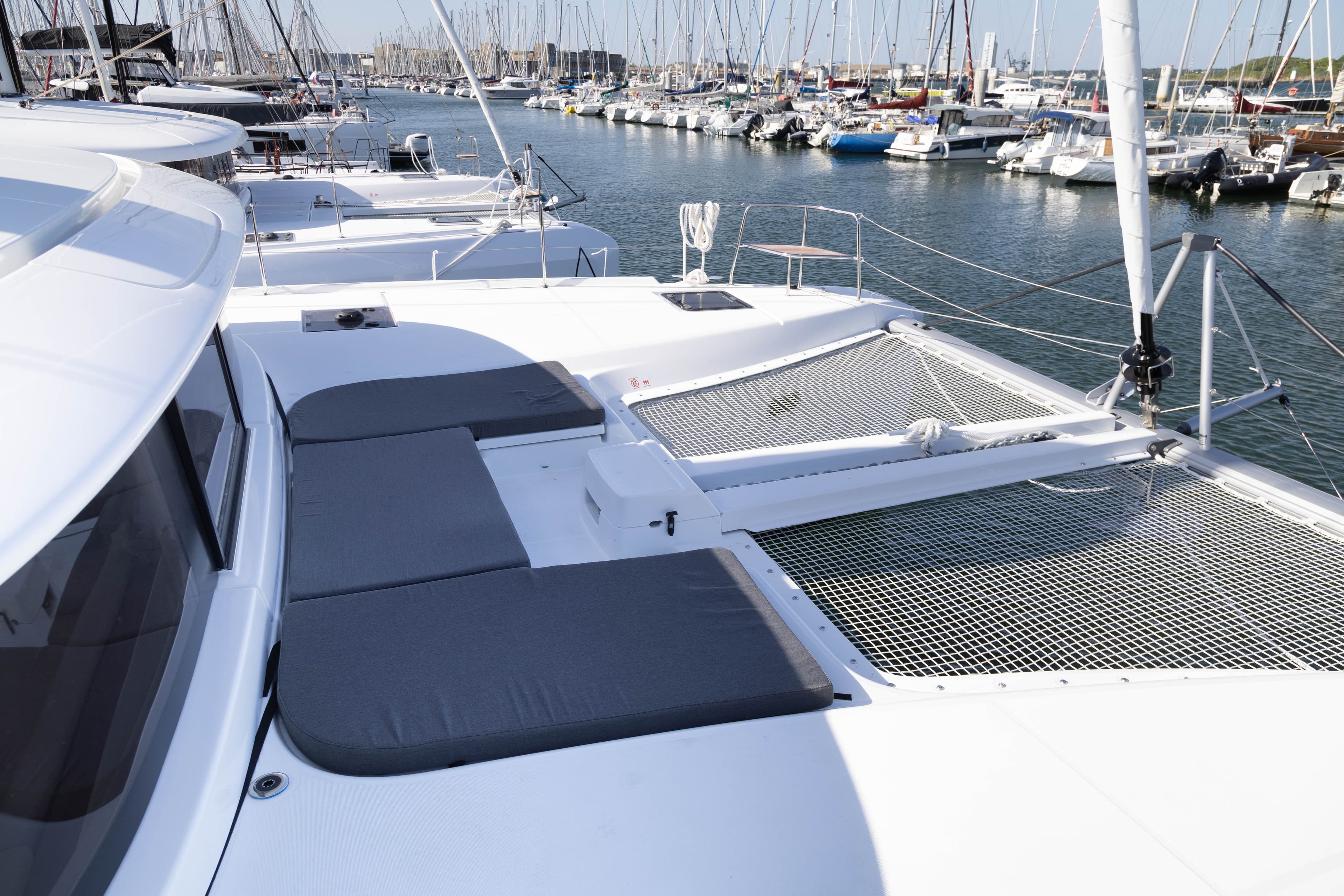 Lagoon 46  - photo 6