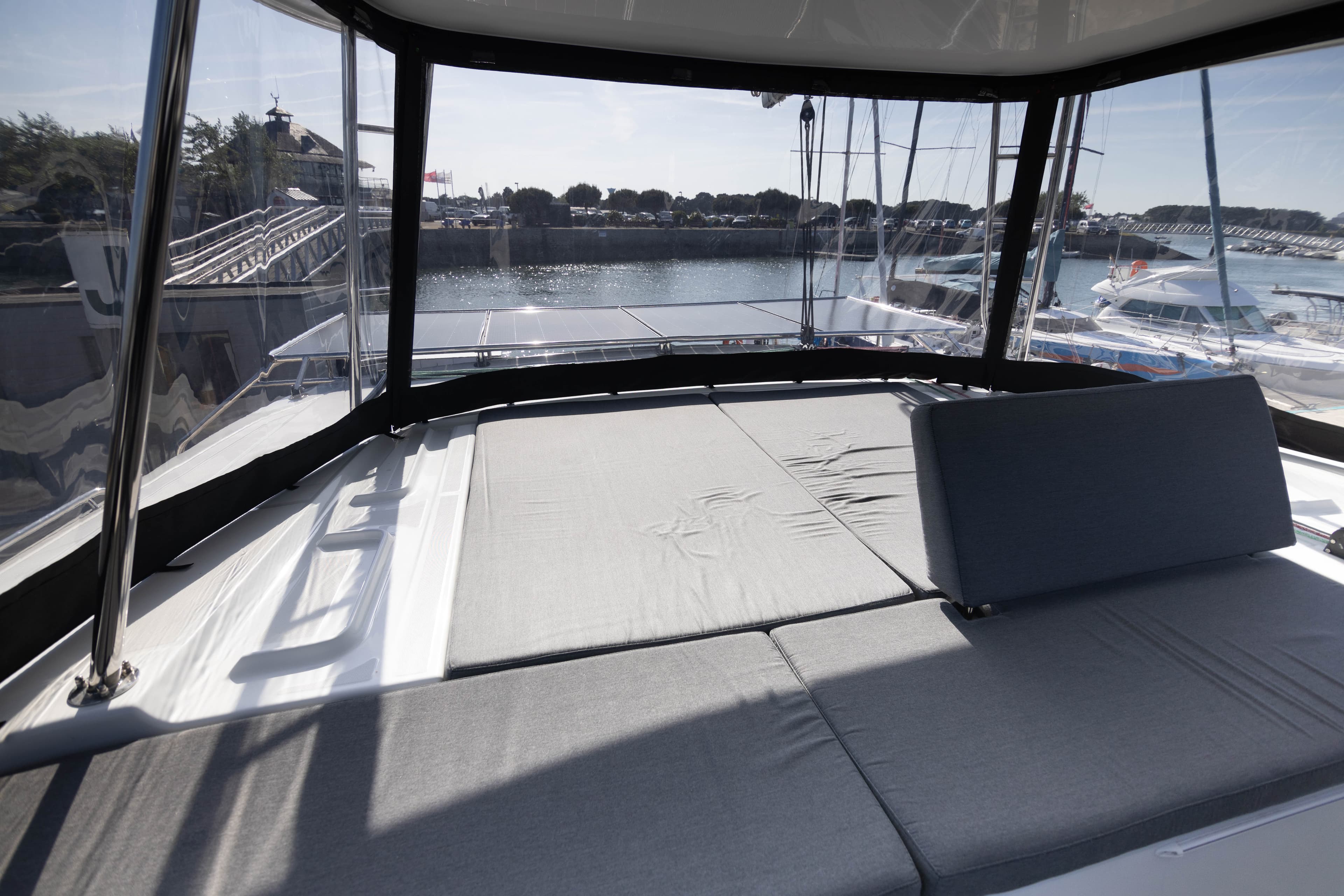 Lagoon 46  - photo 13