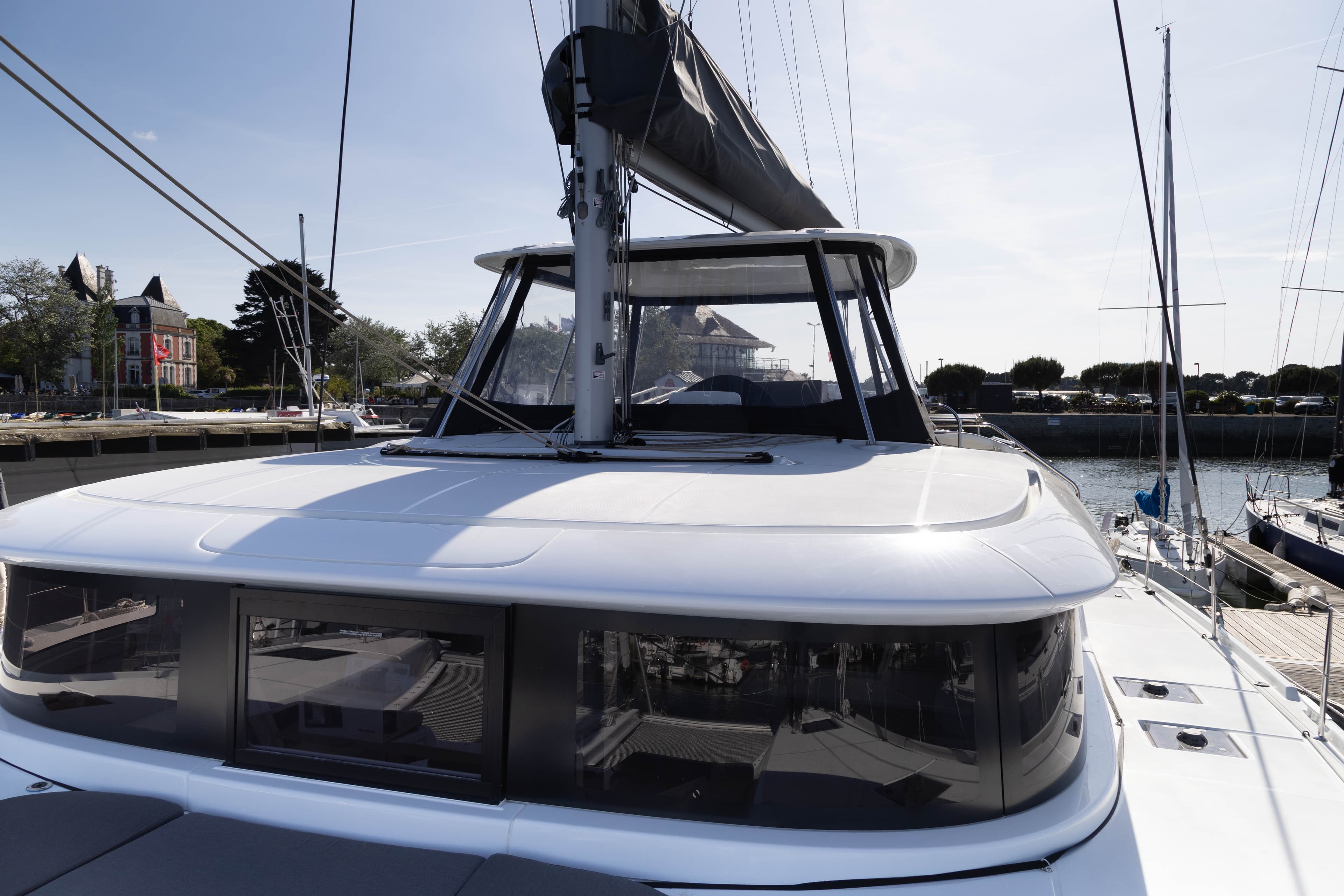 Lagoon 46  - photo 12