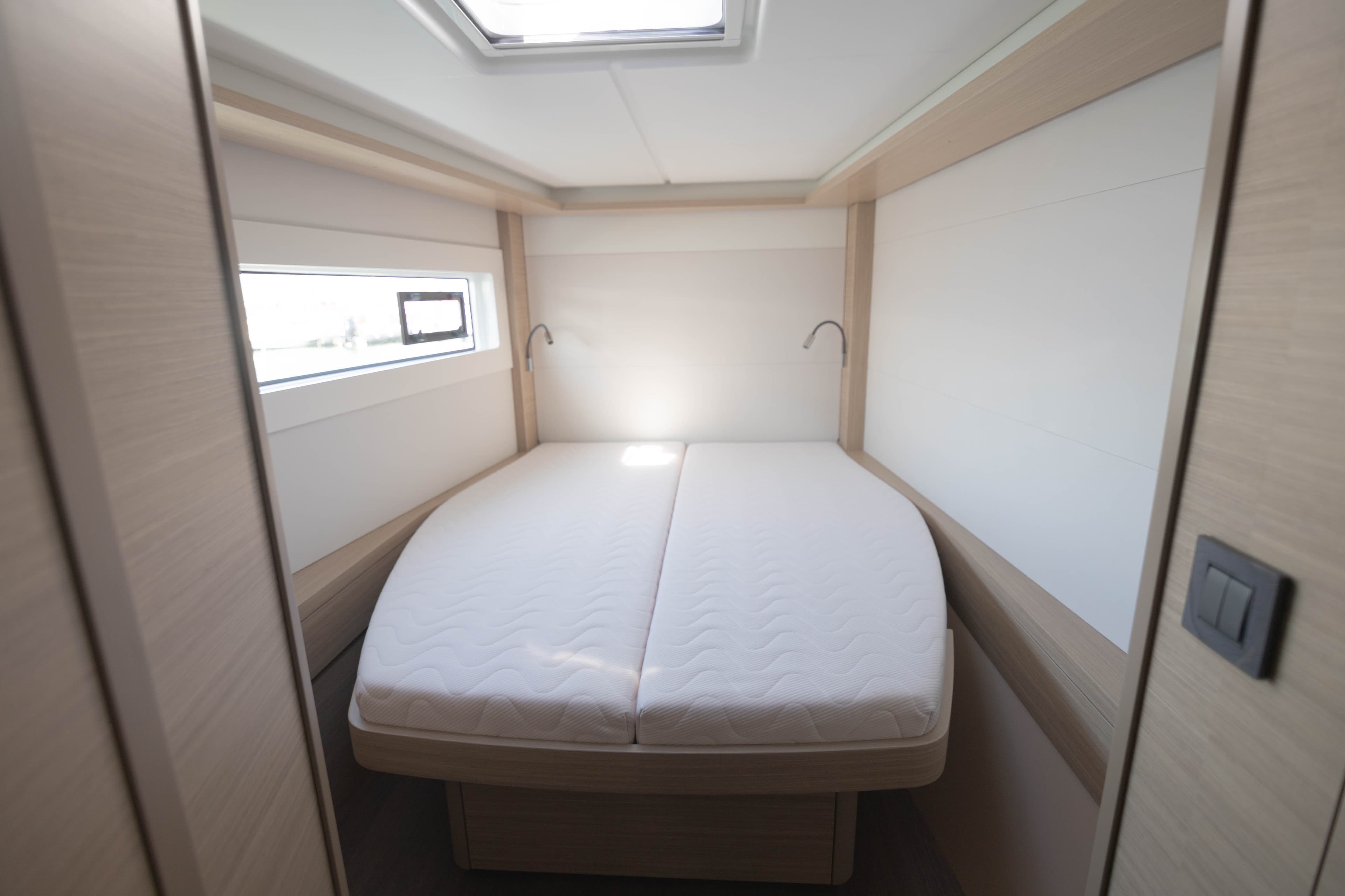 Lagoon 46  - photo 11