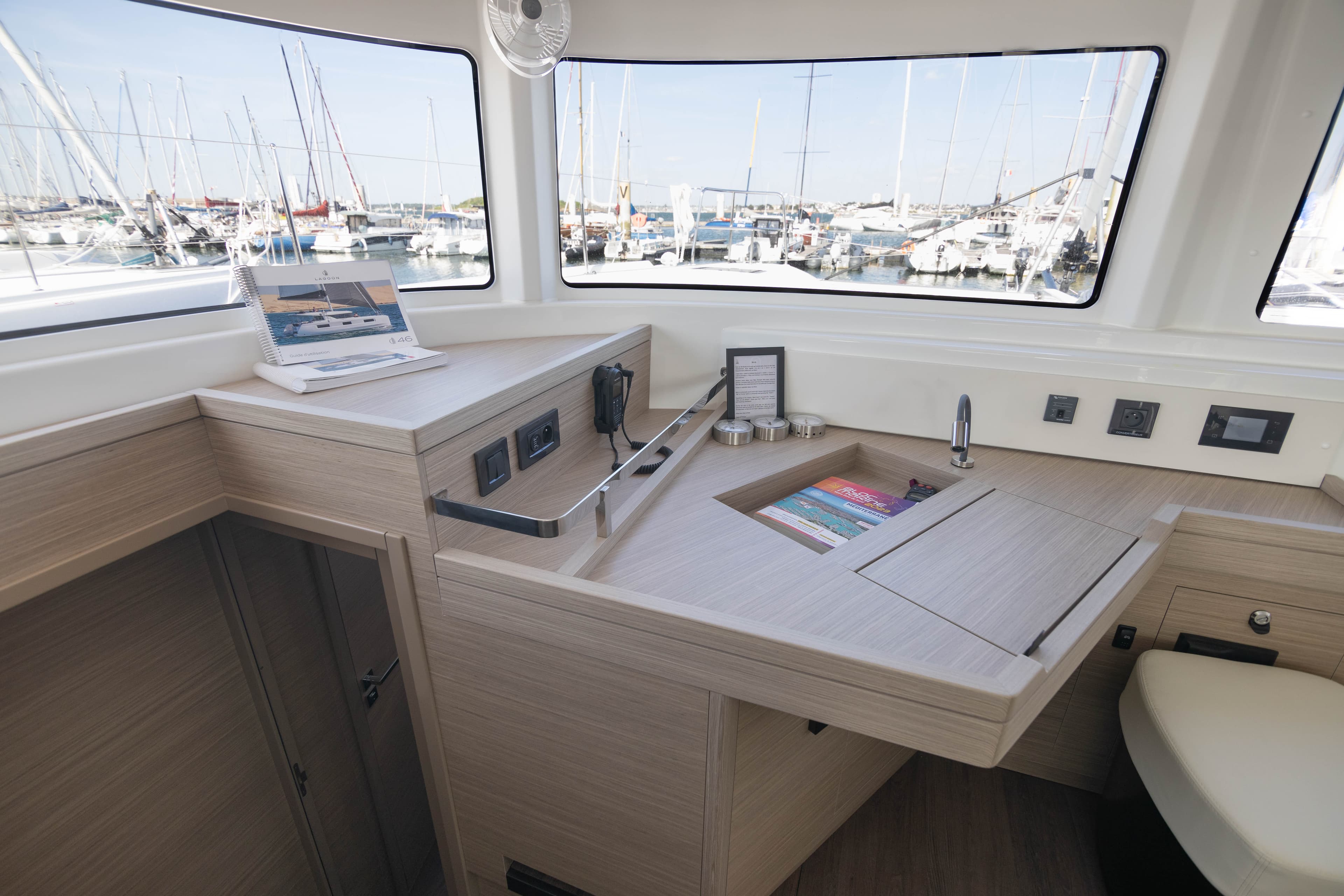 Lagoon 46  - photo 18