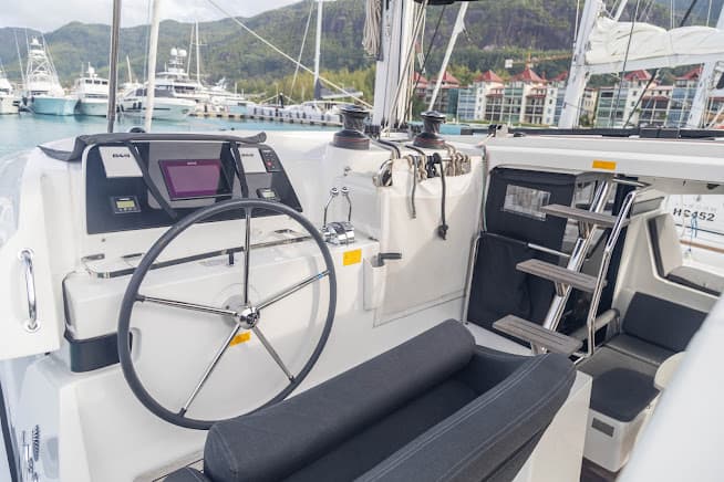 Lagoon 42 - photo 8