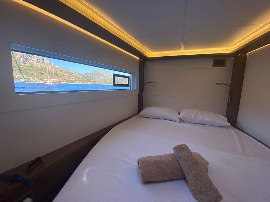 Lagoon 46  - photo 6