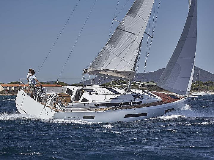 Sun Odyssey 440 - photo