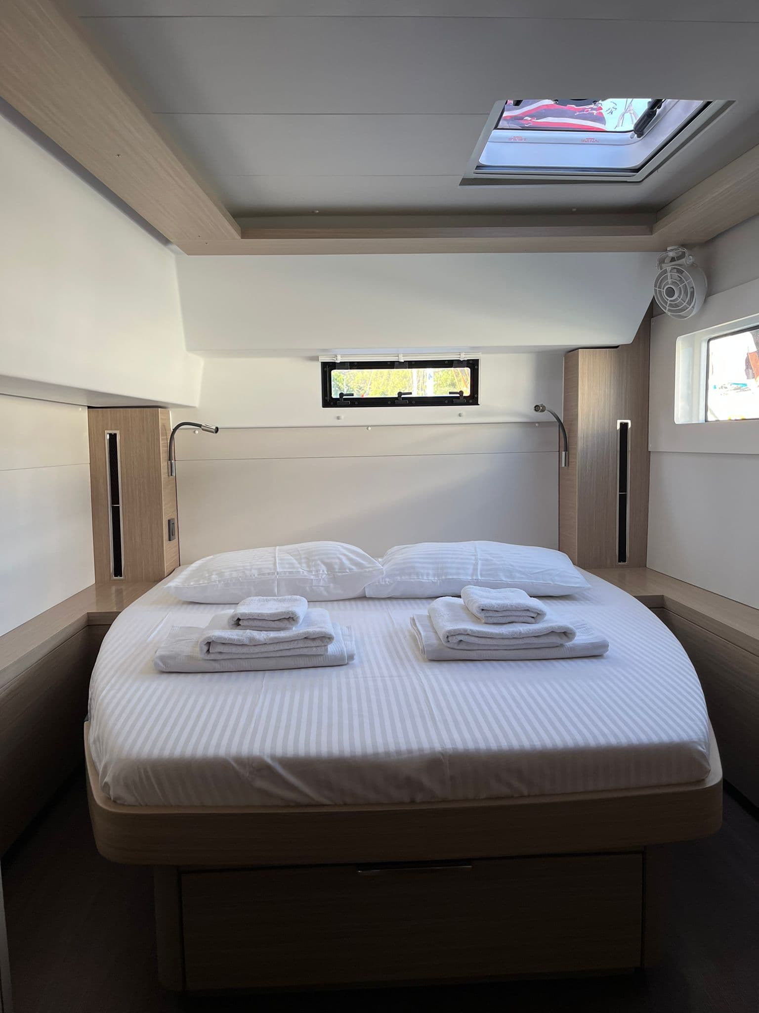 Lagoon 46  - photo 4