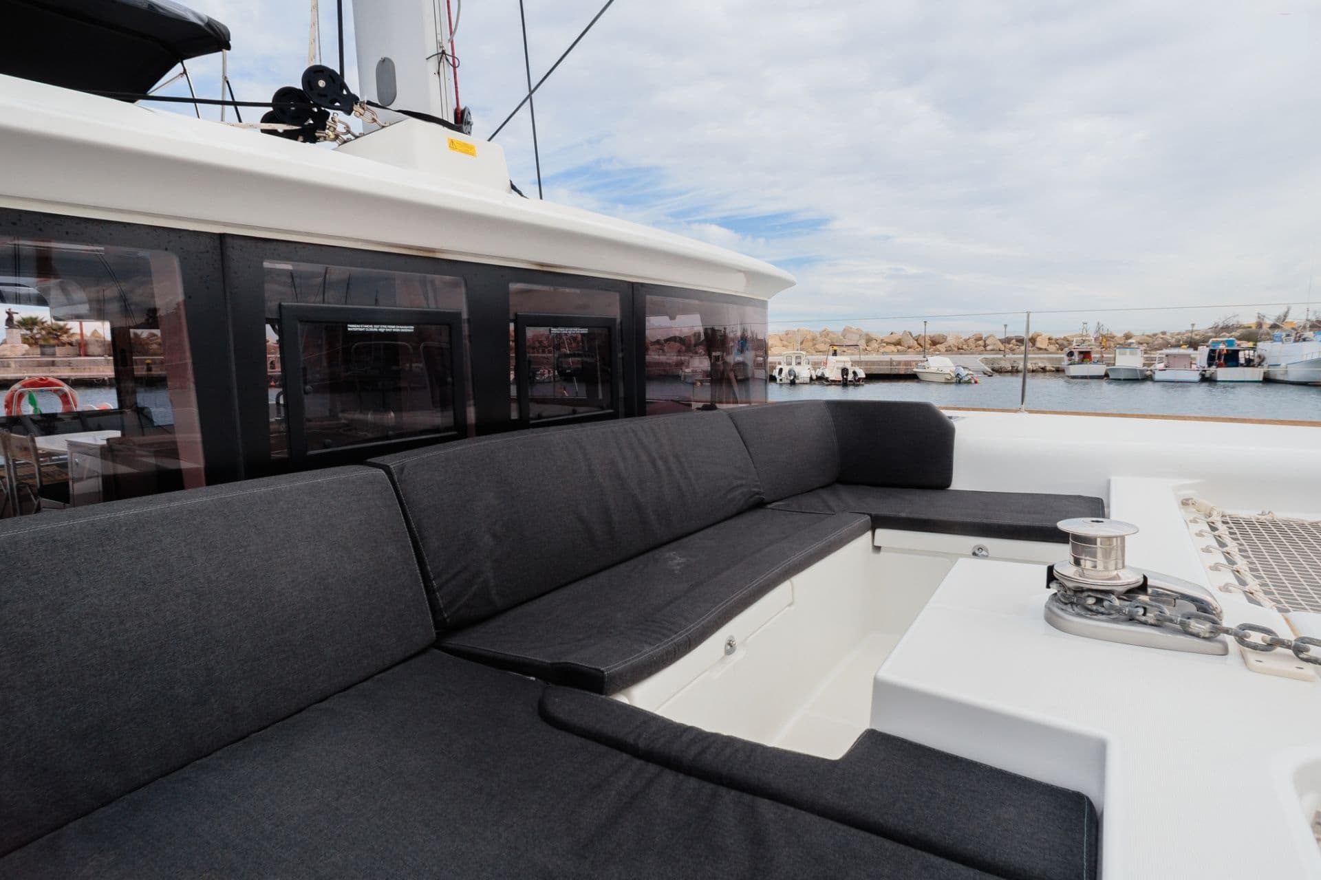 Lagoon 450 Fly - photo 10