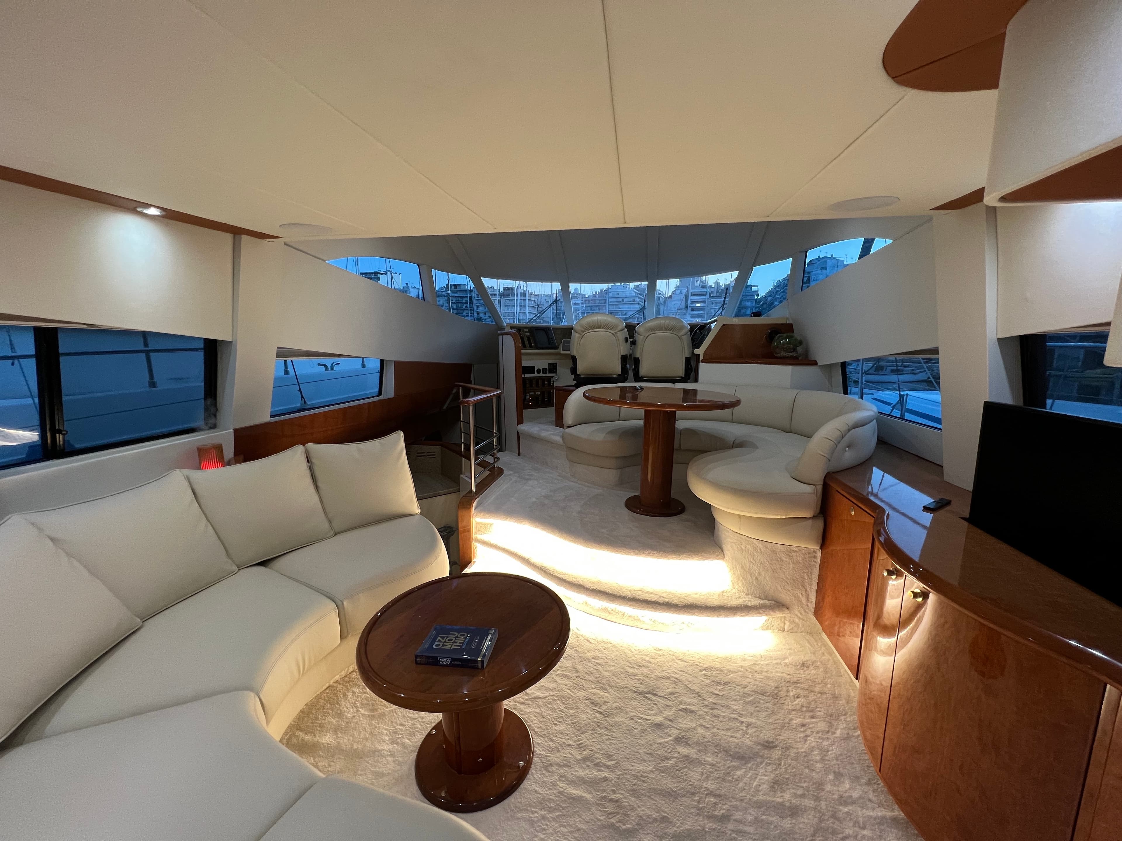 Fairline Squadron 52 - photo 6