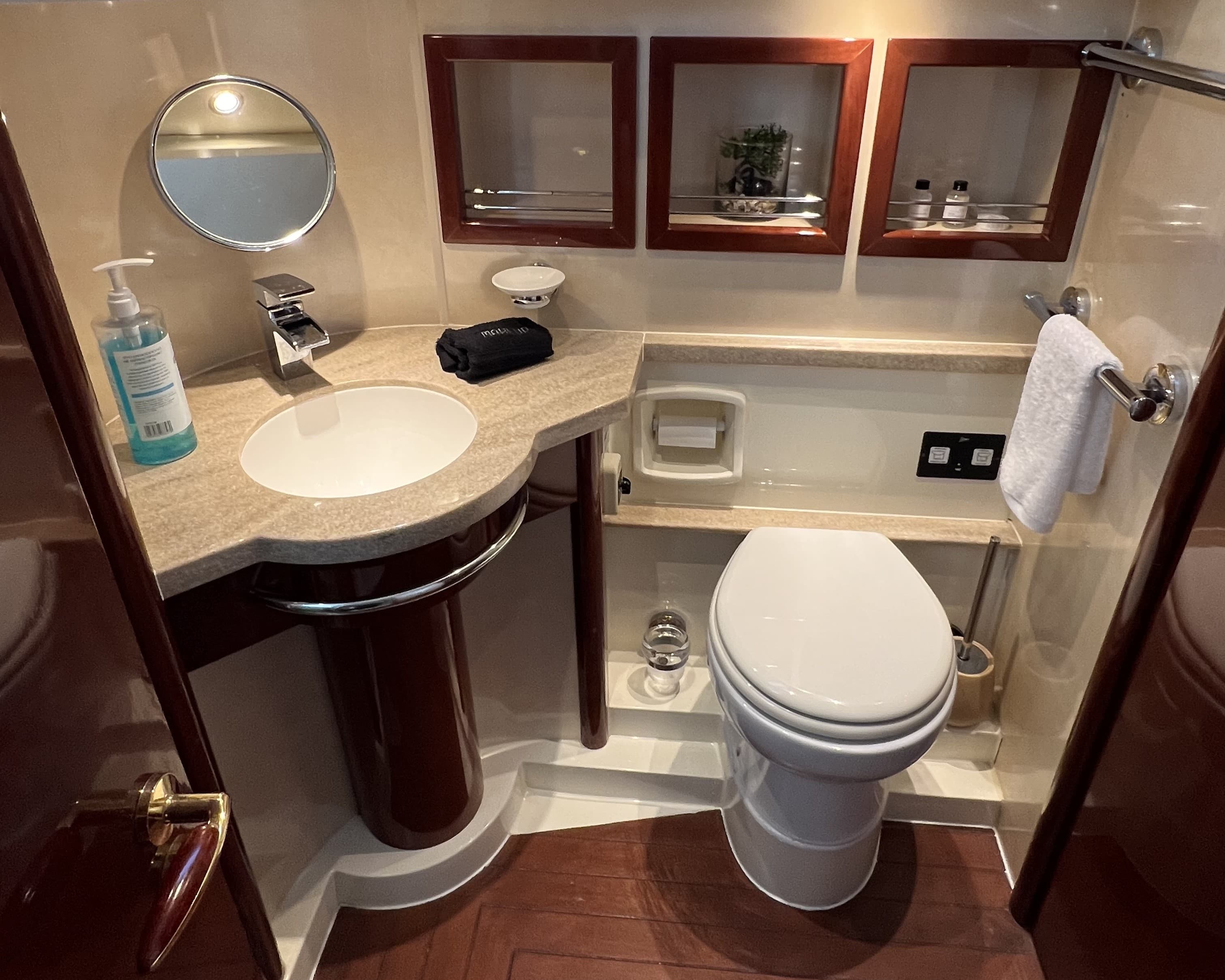 Fairline Squadron 52 - photo 15